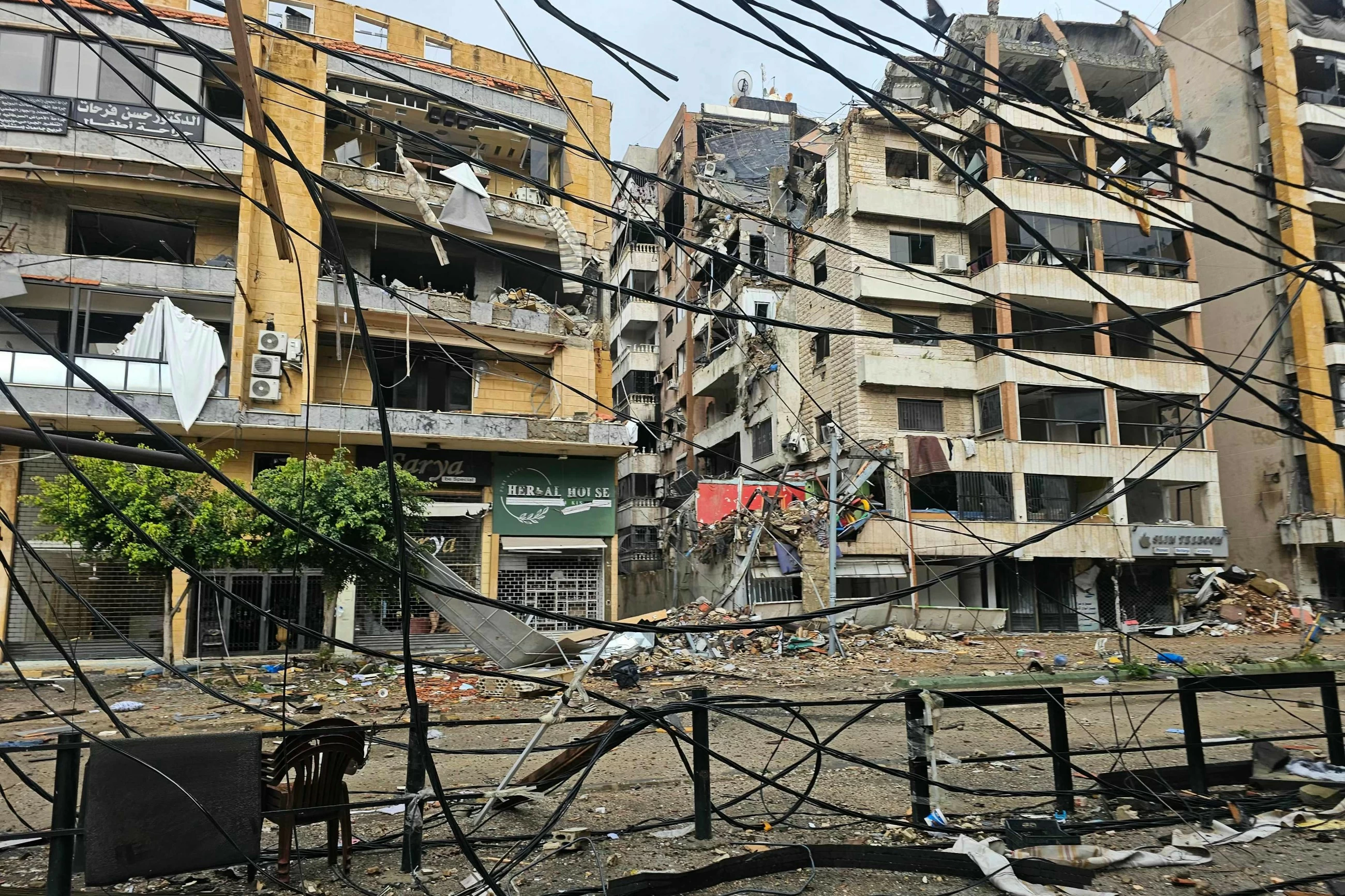 Iran fires missiles at Diego Garcia as US sends thousands more Marines to Mideast