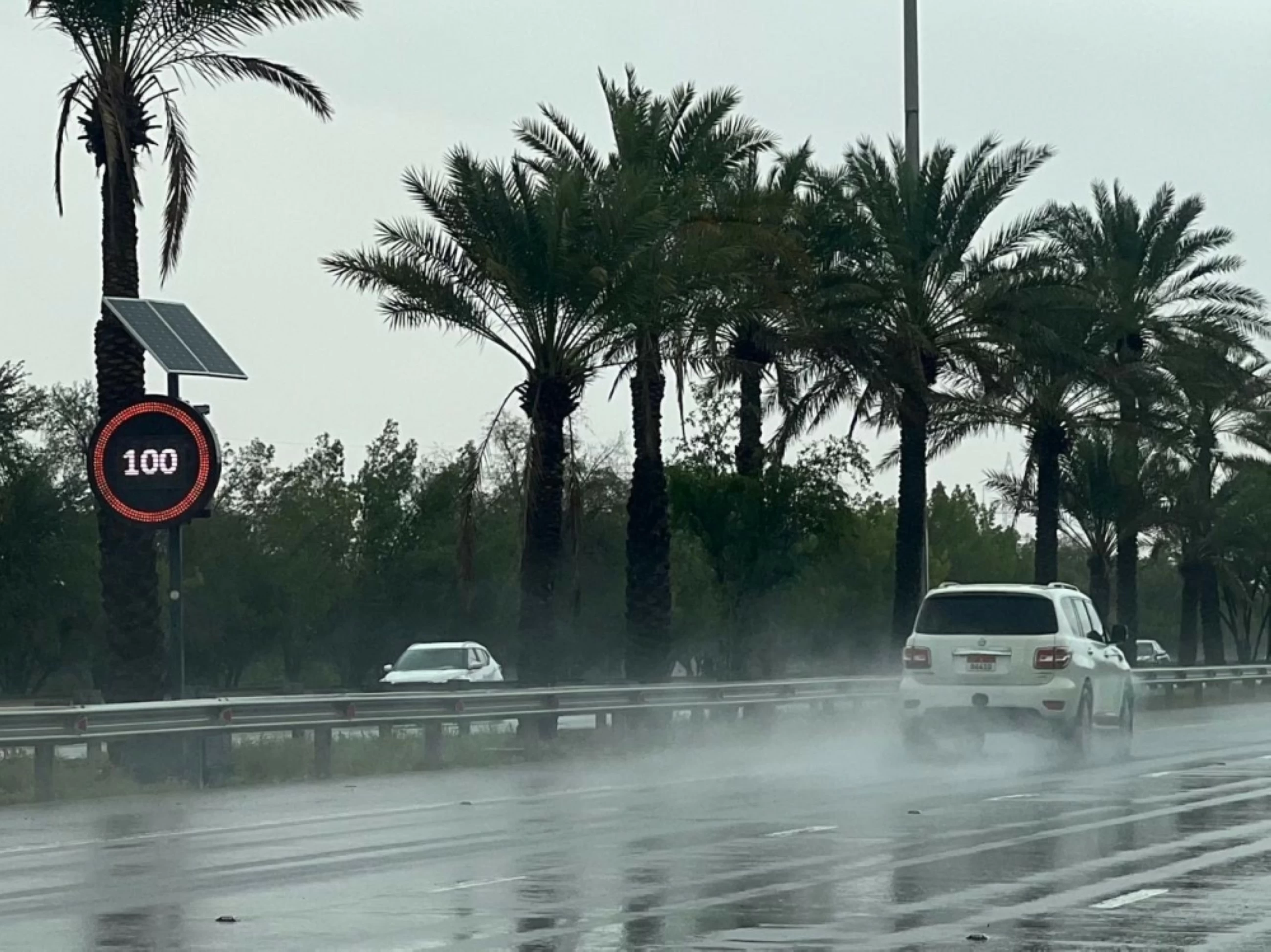 Rain sweeps UAE, brings refreshing weather