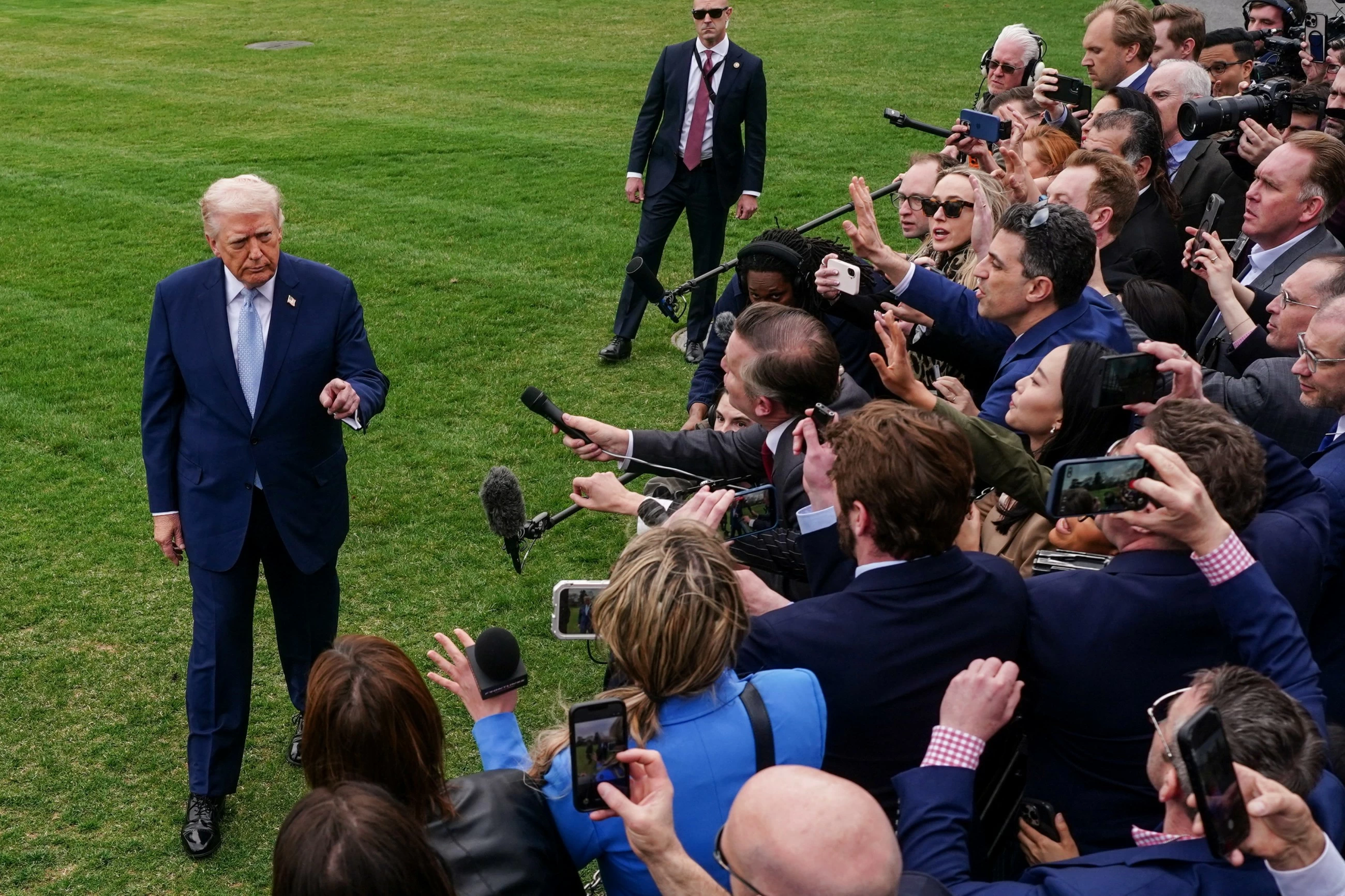 Trump says US considering 'winding down' Iran war