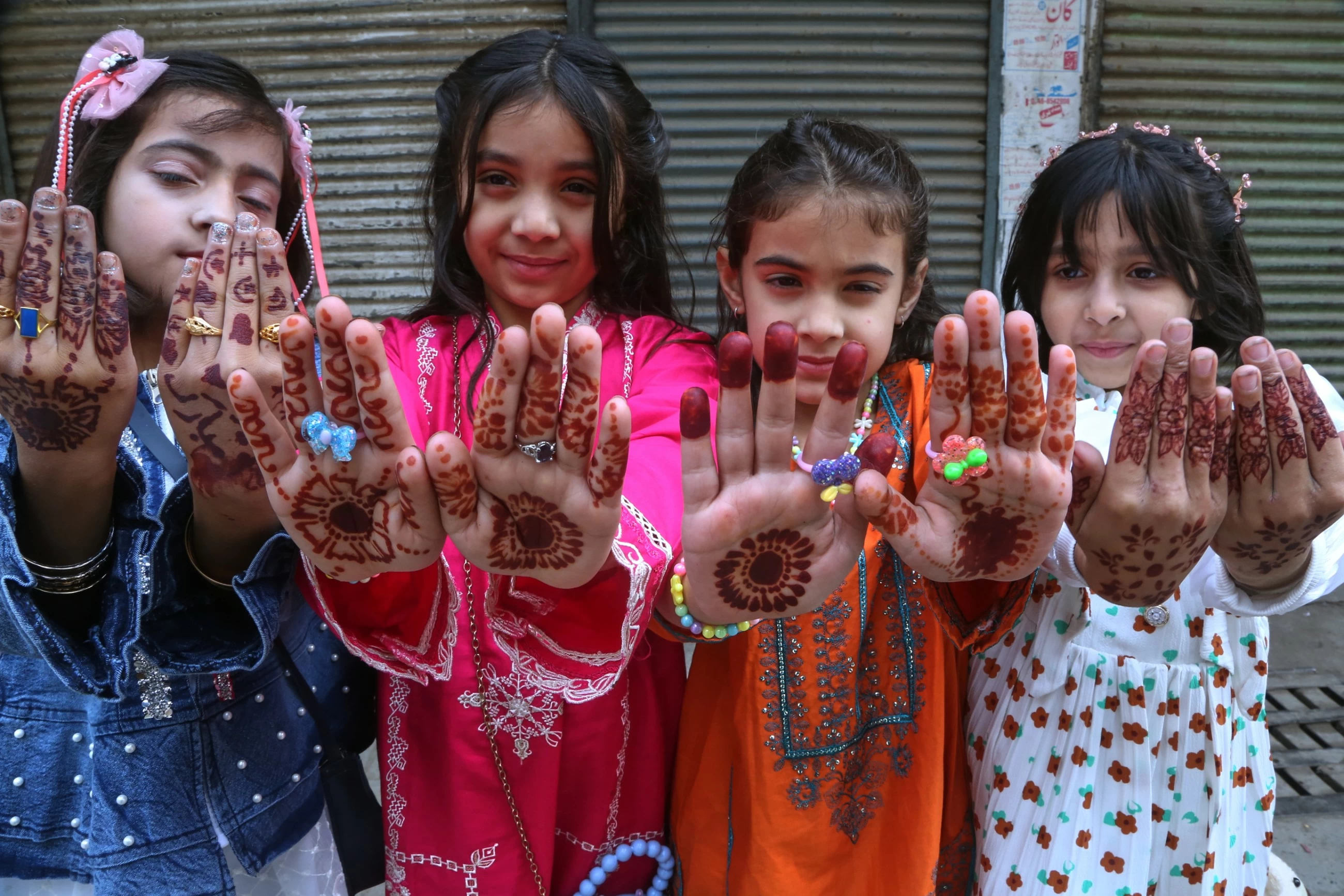 Pakistanis celebrate Eid Al Fitr with religious zeal and spirit of togetherness