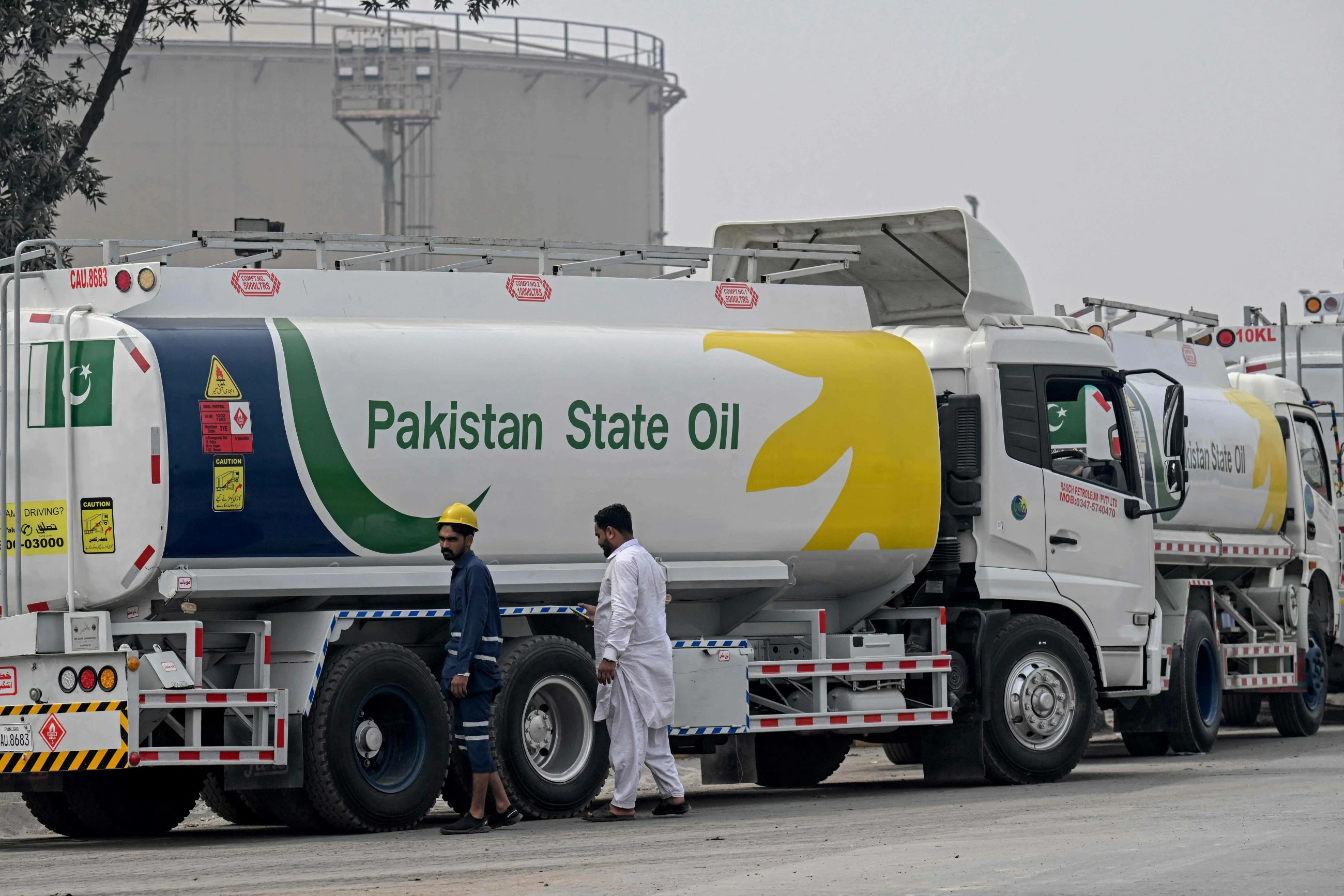 Pakistan bans use of high-octane fuel in govt  vehicles