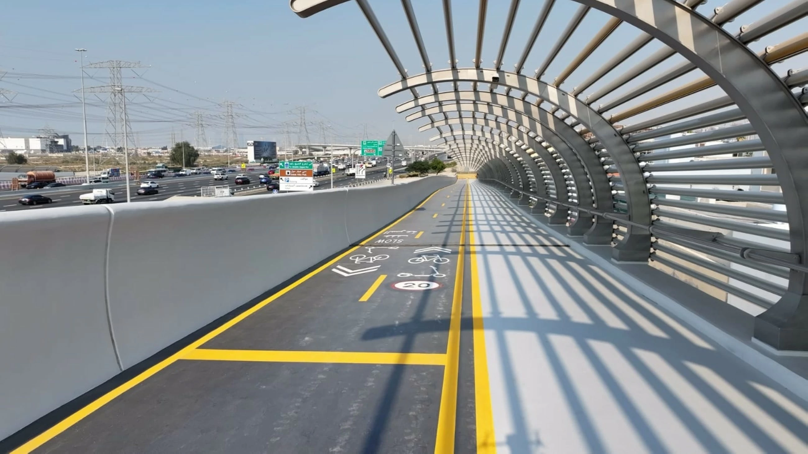 VIDEO: RTA completes 13 cycling tracks across Dubai as a series of pedestrian bridges under construction