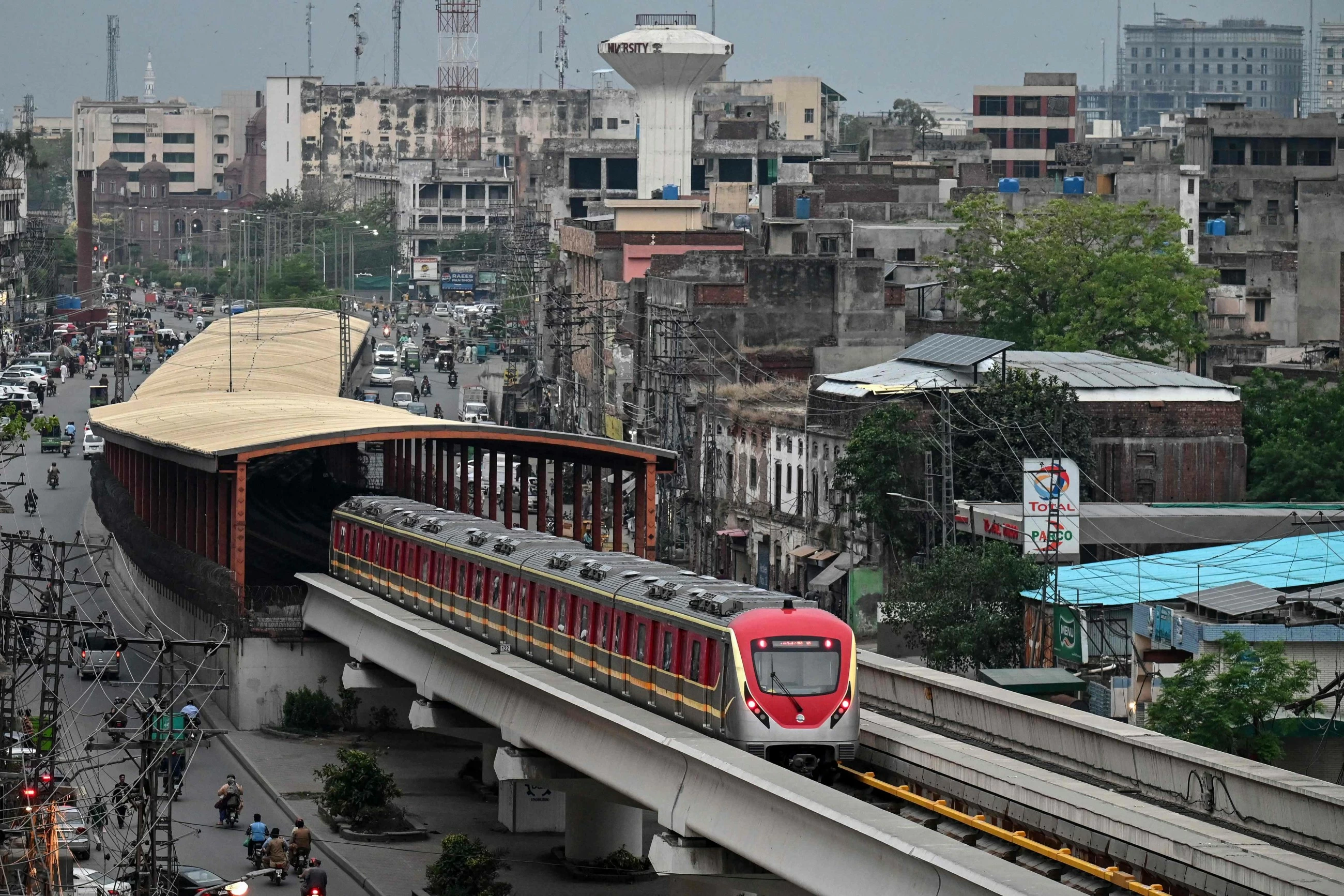 Pakistan announces free public transport as energy crisis bites