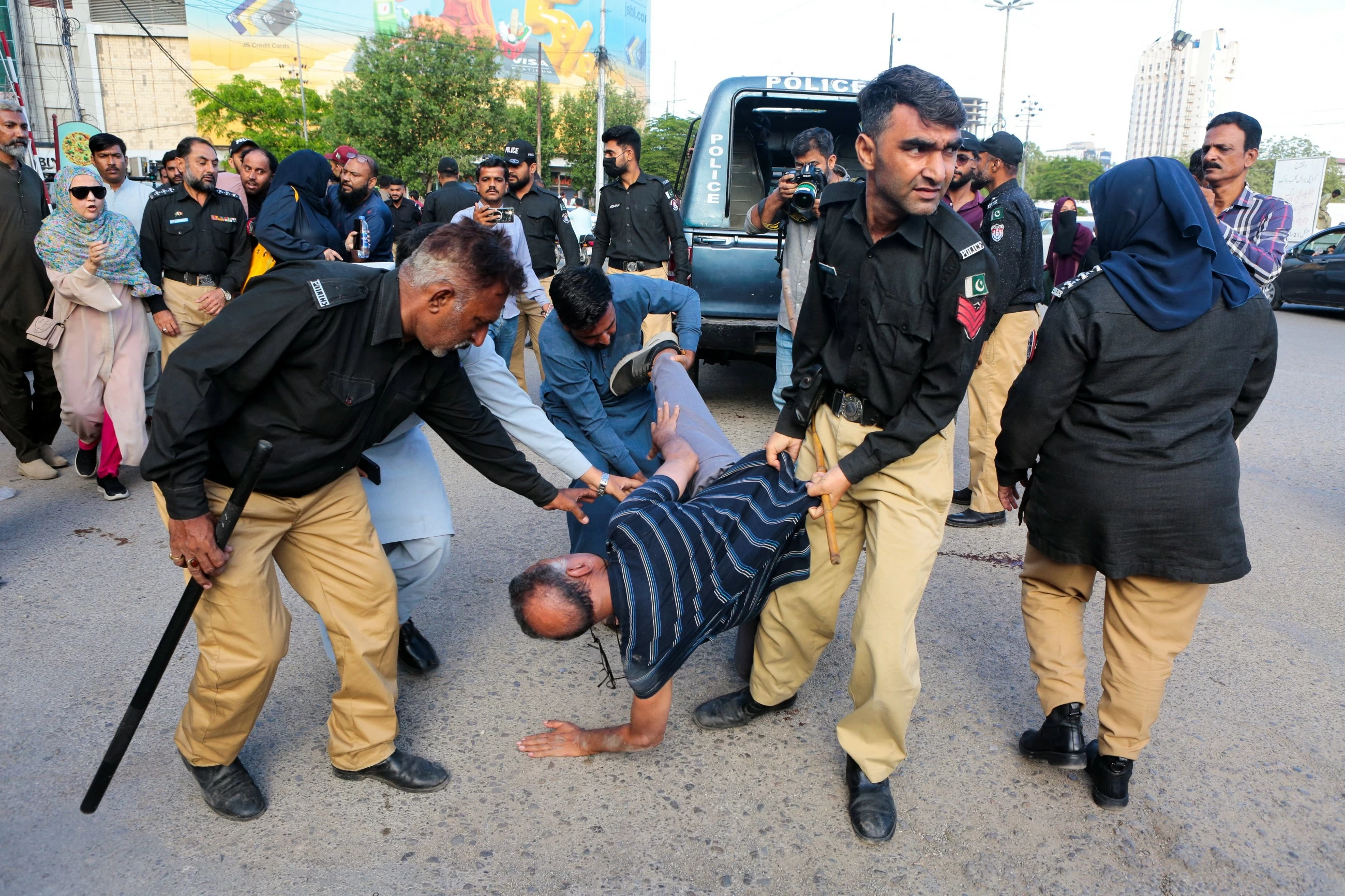 Pakistan's PM announces fuel subsidies for transporters to curb inflation