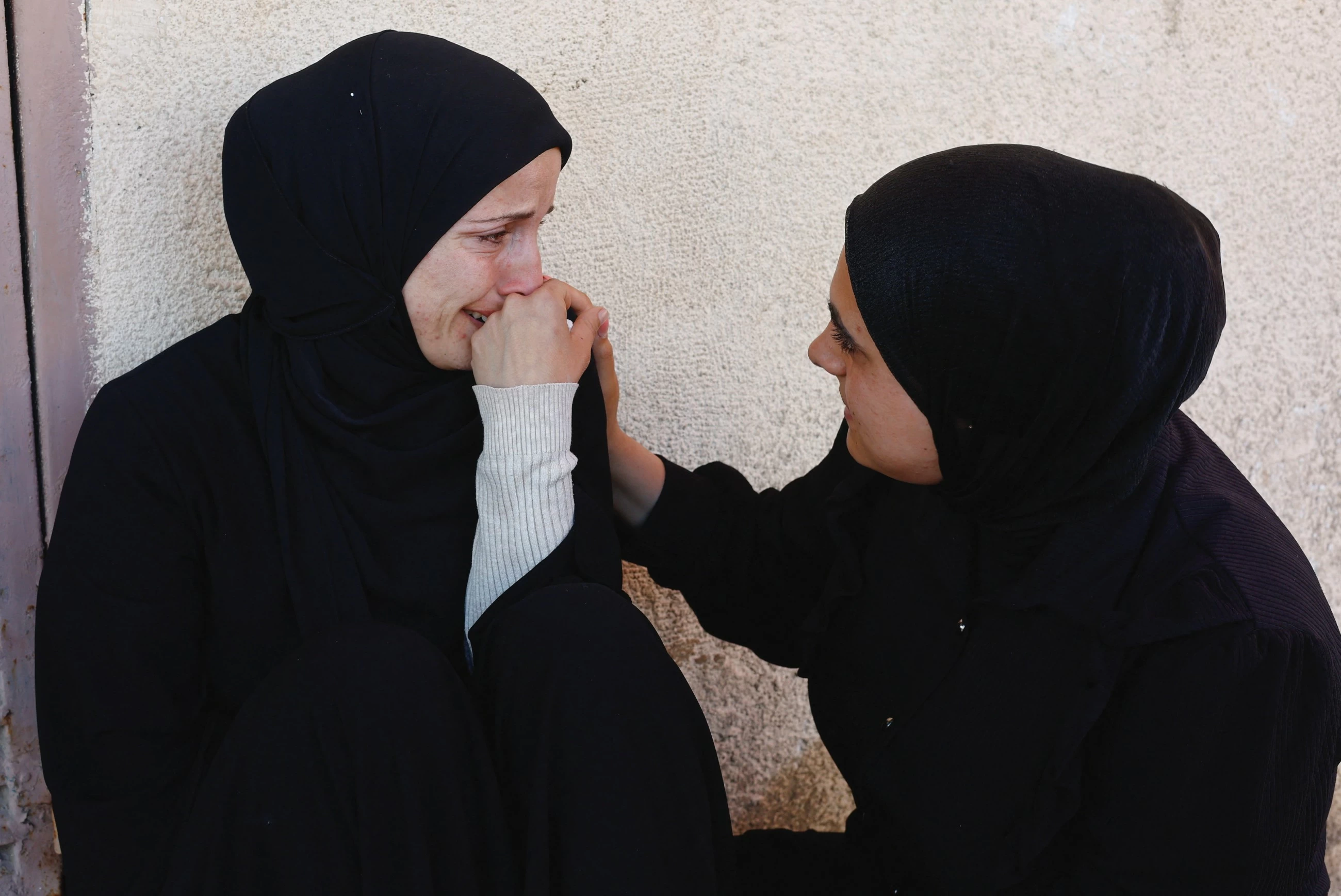 Israeli fire kills girl student in Gaza, say medics