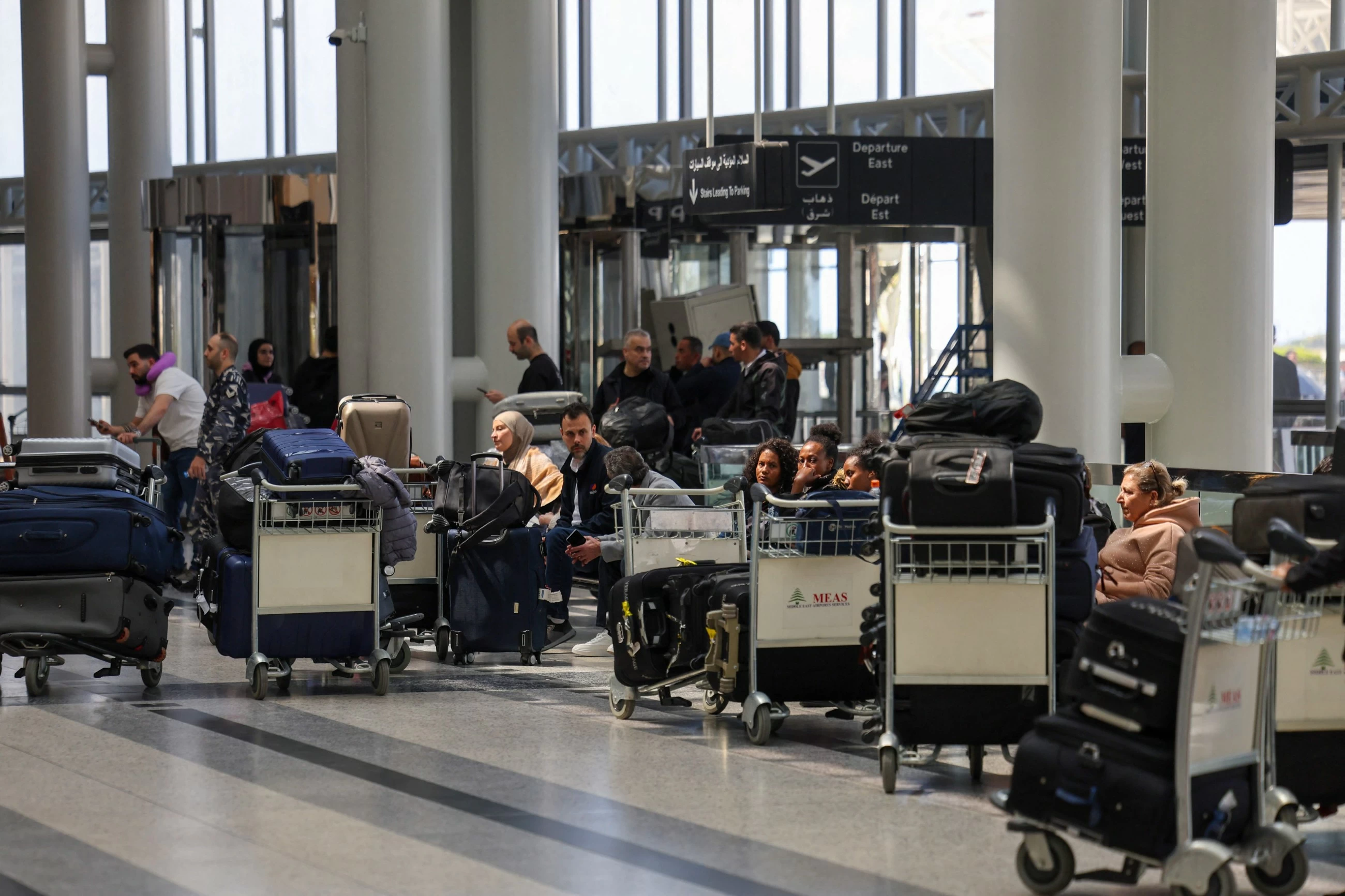 Planes fly from Beirut airport despite Israeli bombing