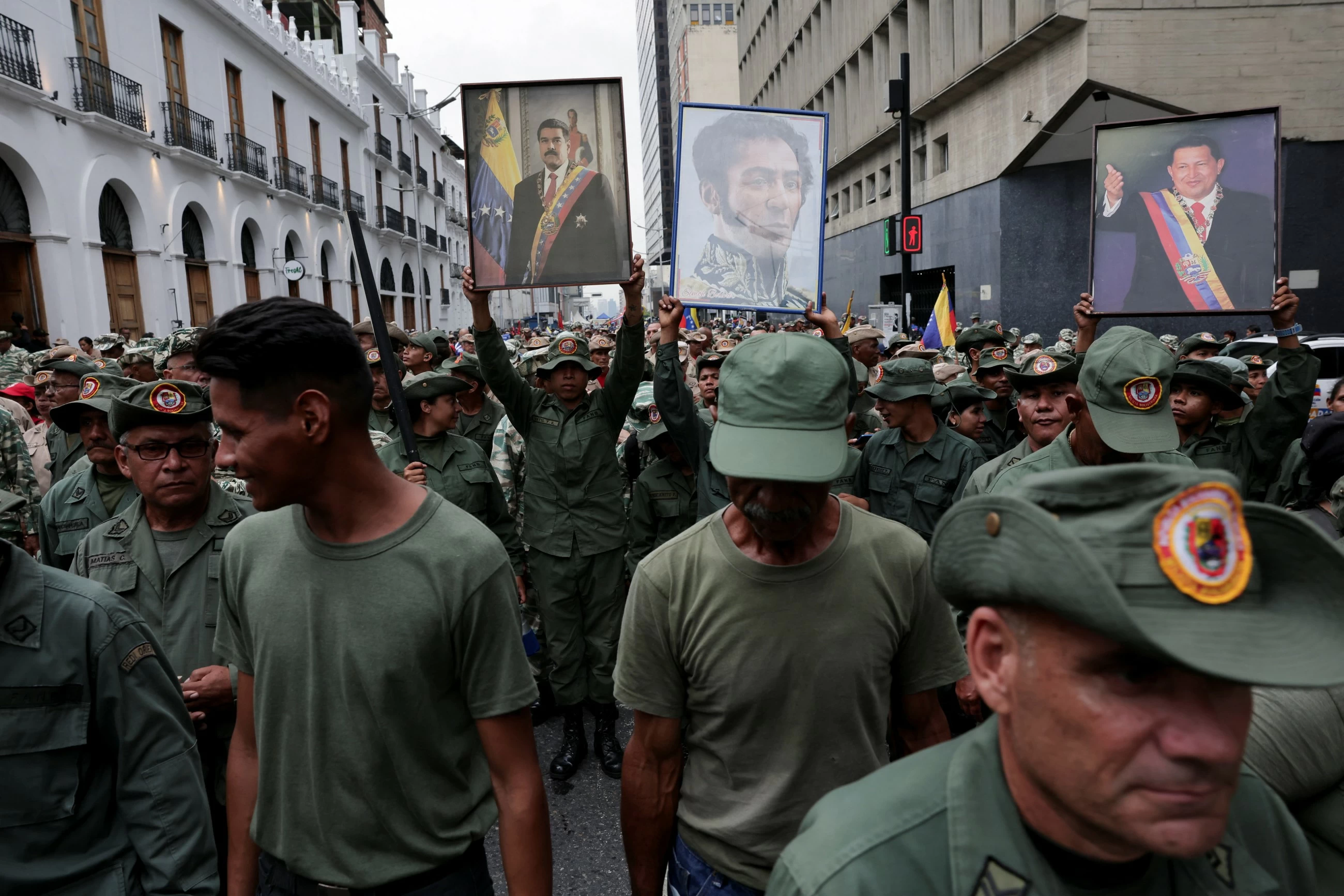 Is Trump OK? Experts warn he is 'narcissistic' and 'insecure' after indecent Iran threats and Pope attack