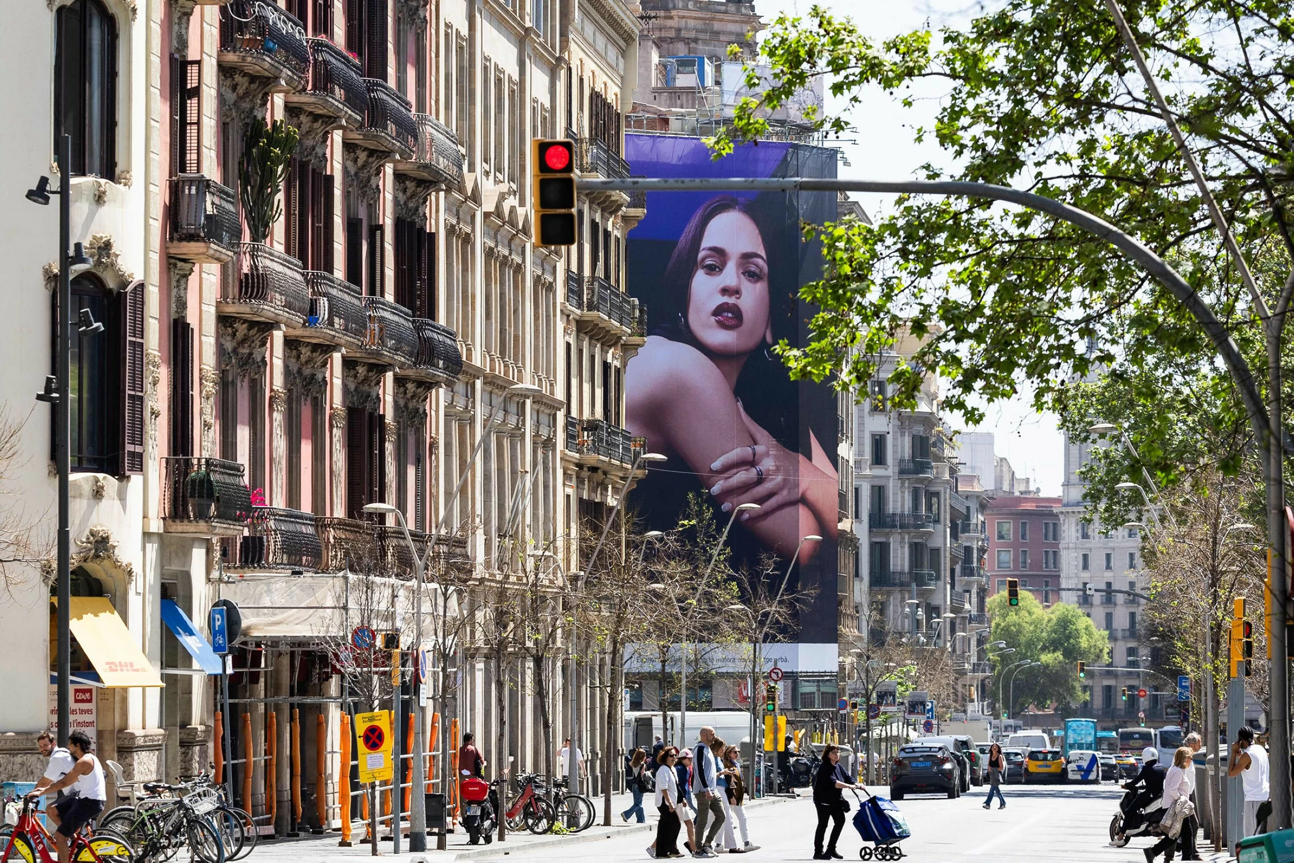 From student to superstar: Spanish singer Rosalia wows hometown Barcelona