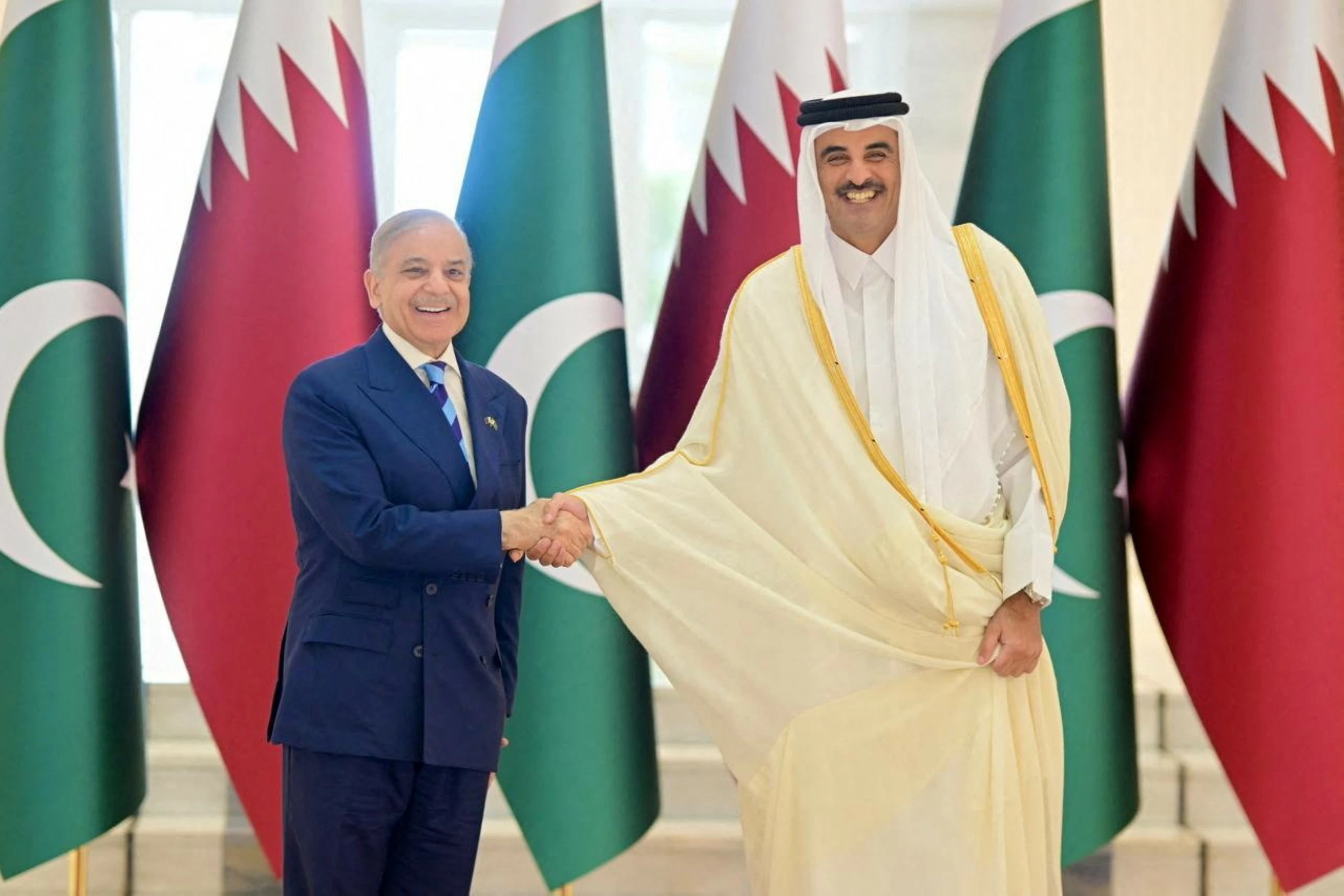 Pakistan PM, Qatar emir discuss regional issues amid US-Iran talks push