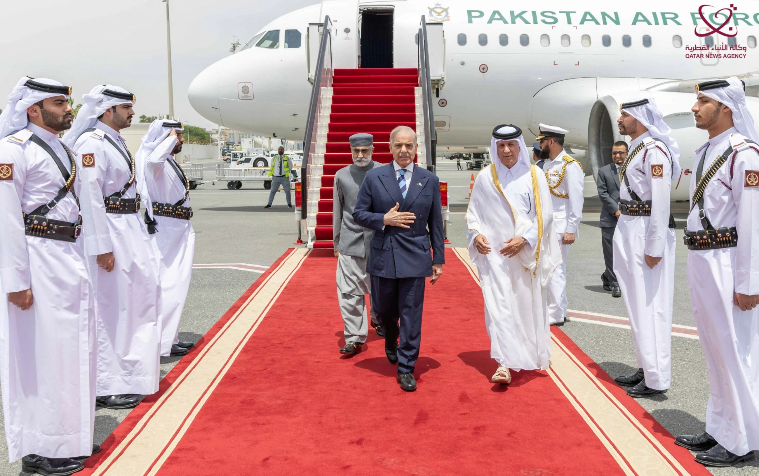 Pakistan PM, Qatar emir discuss regional issues amid US-Iran talks push