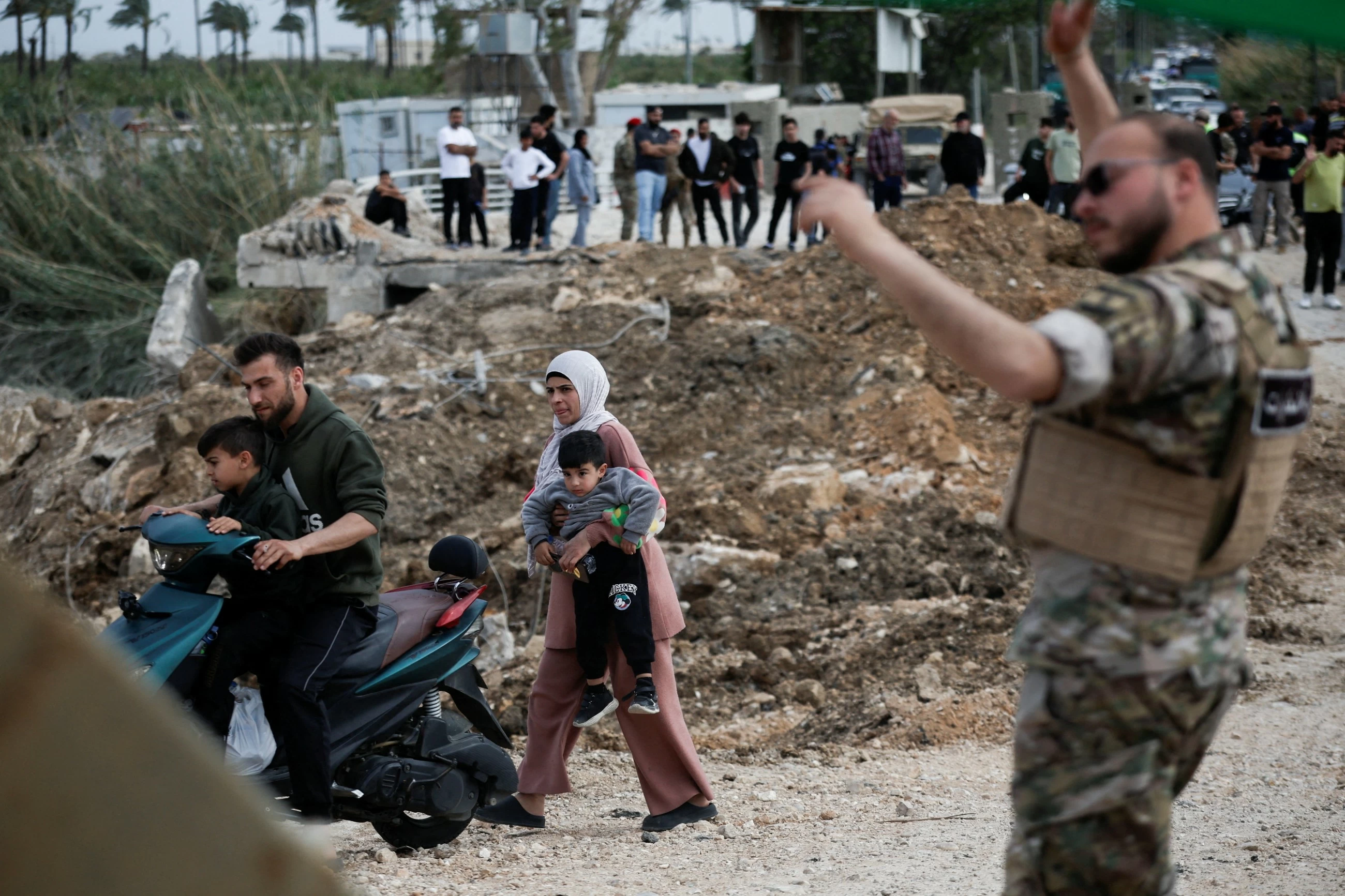 Lebanese civilians return home as ceasefire with Israel mostly holds