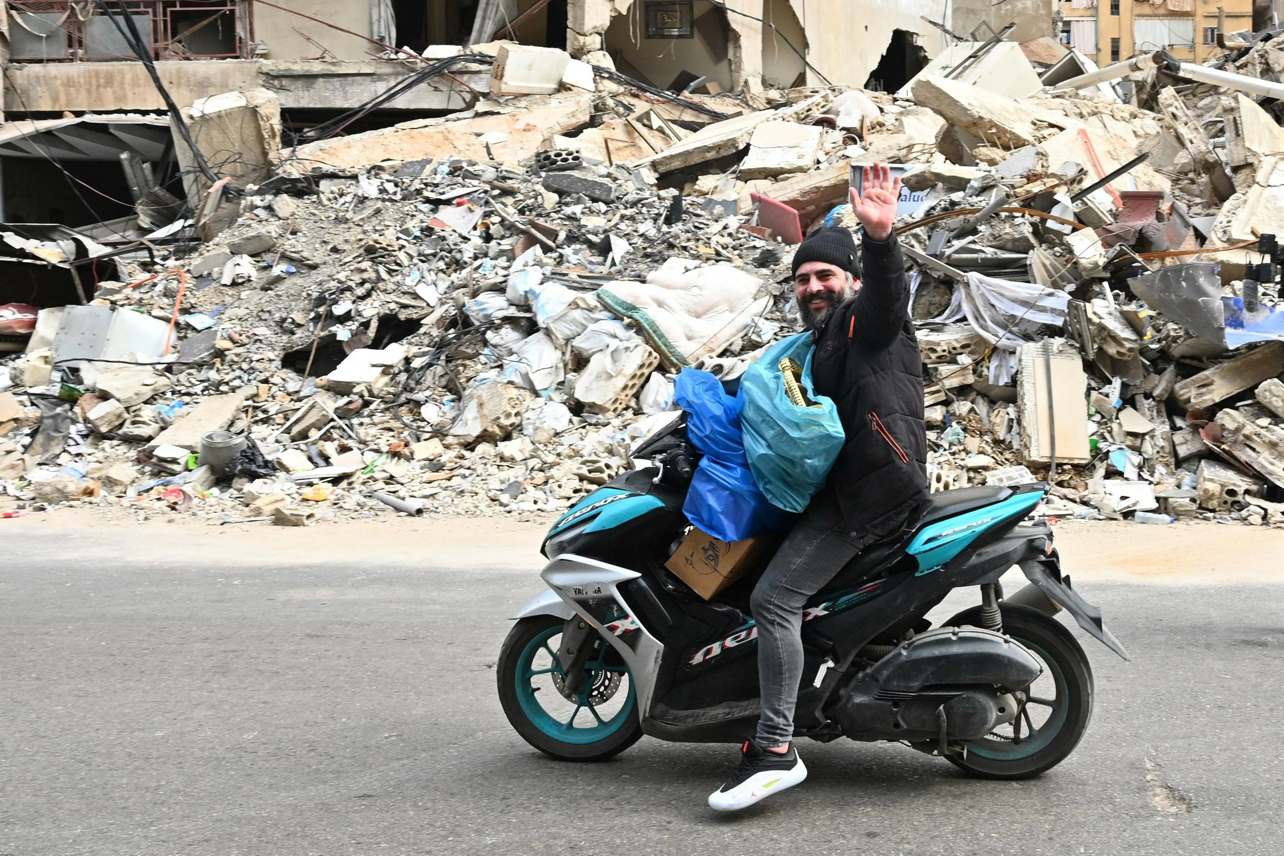 Lebanese civilians return home as ceasefire with Israel mostly holds