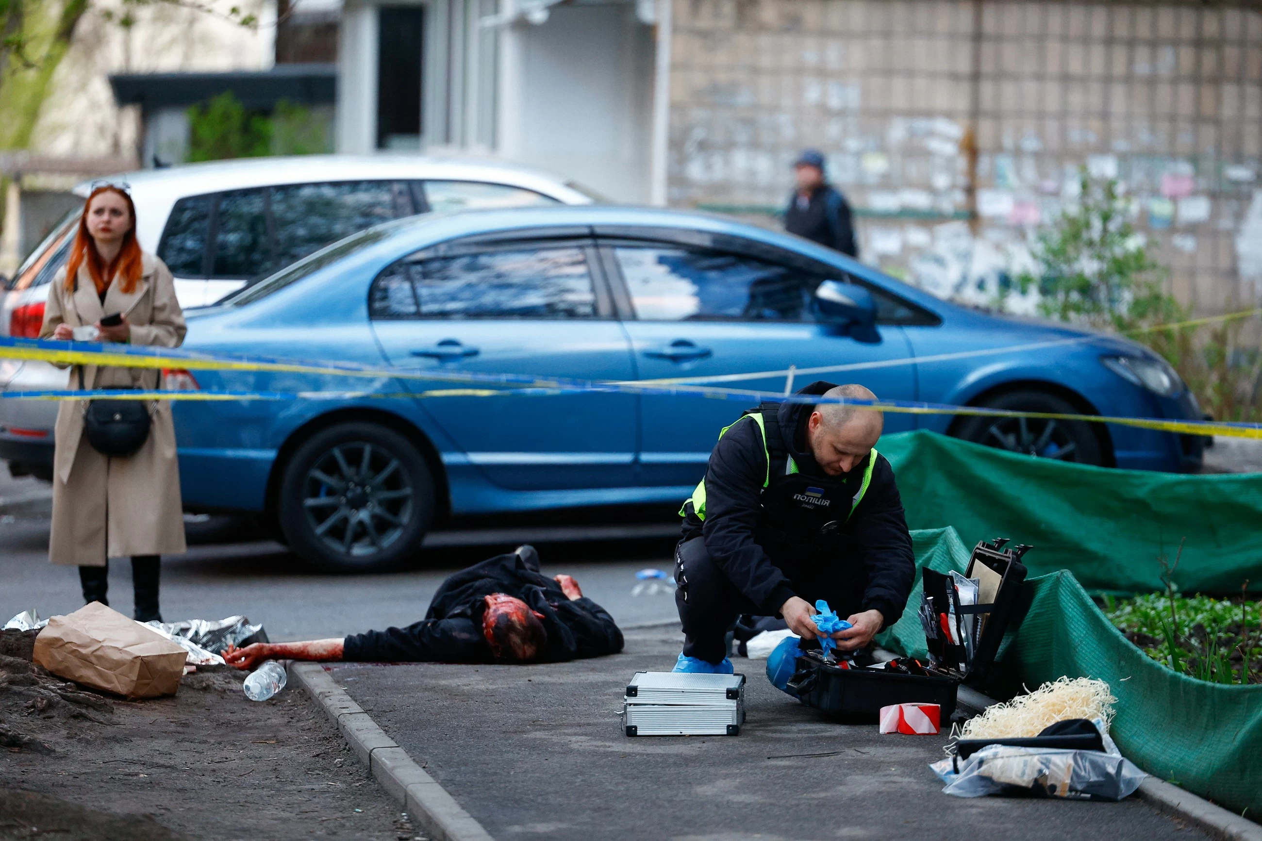 Six die in Kyiv supermarket shooting; police kill suspect