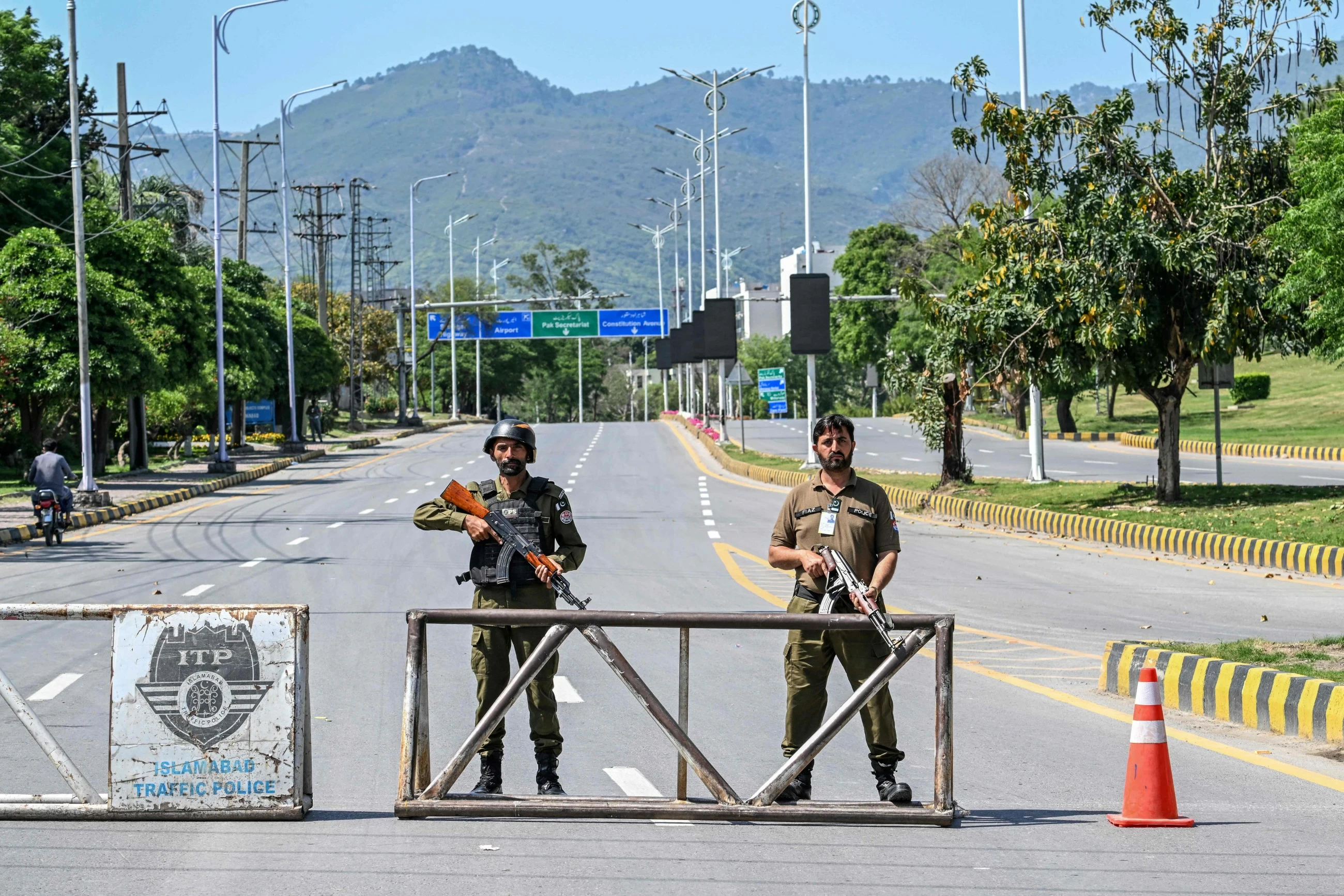 Pakistan tightens security in Islamabad ahead of US-Iran talks