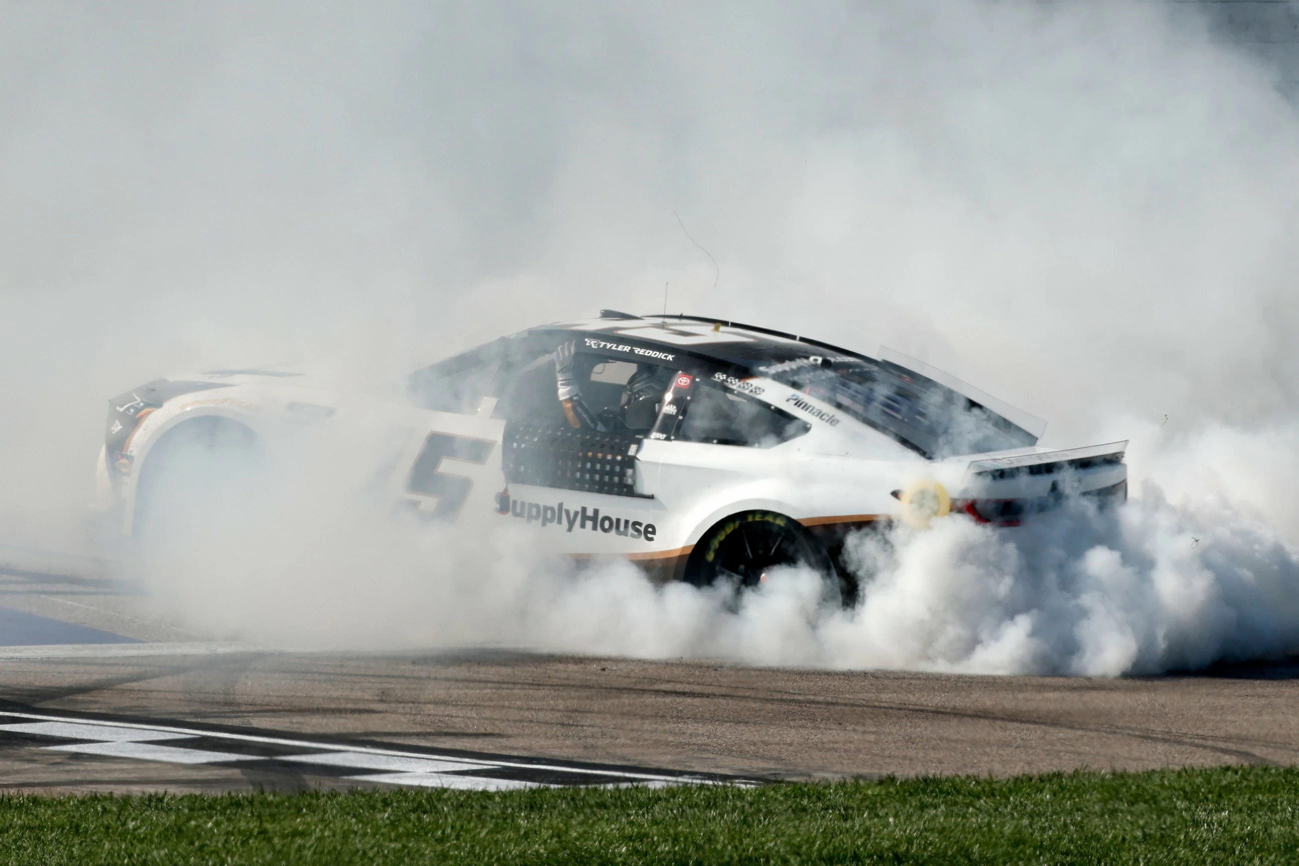Tyler Reddick wins NASCAR Cup Series race at Kansas