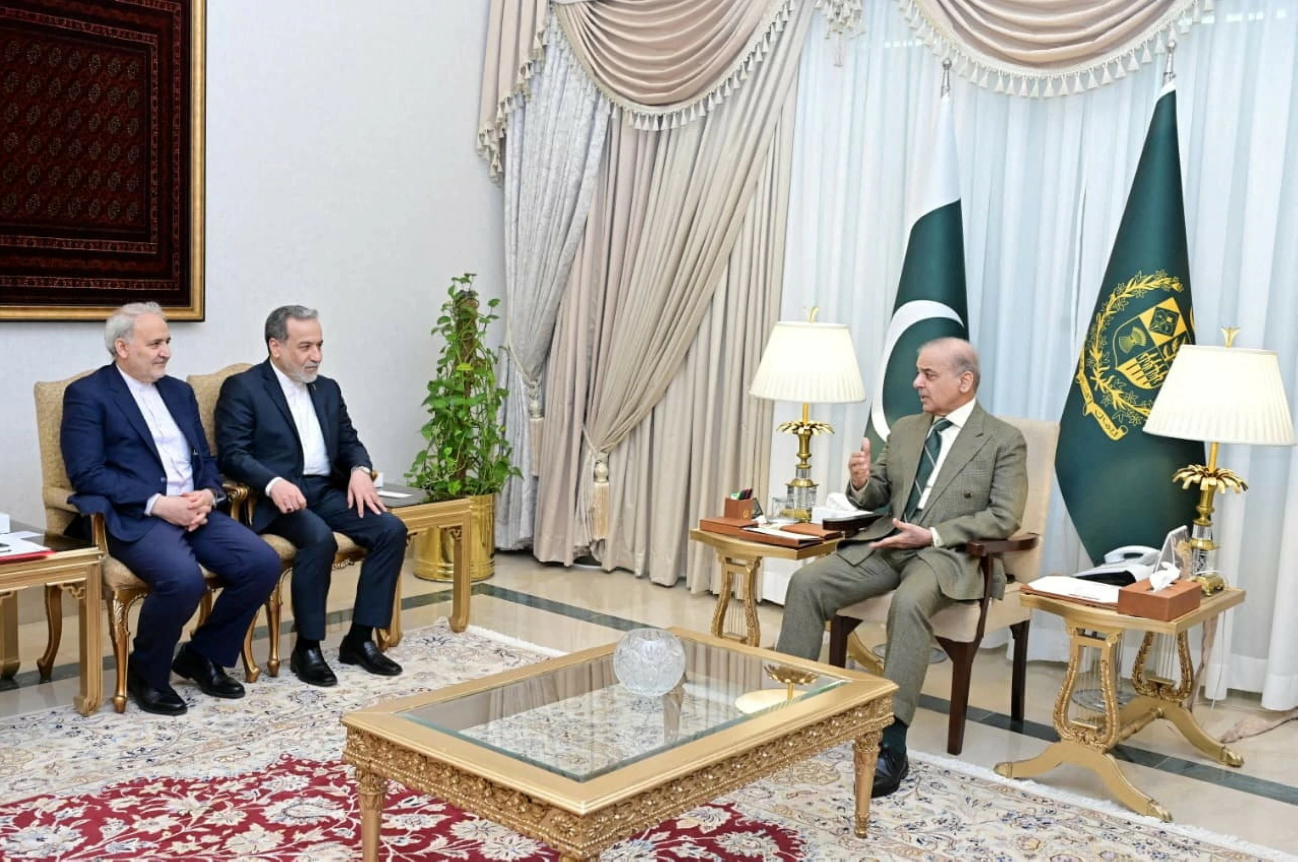 Trump cancels envoys' trip to Pakistan, hopes fade for breakthrough in Iran war