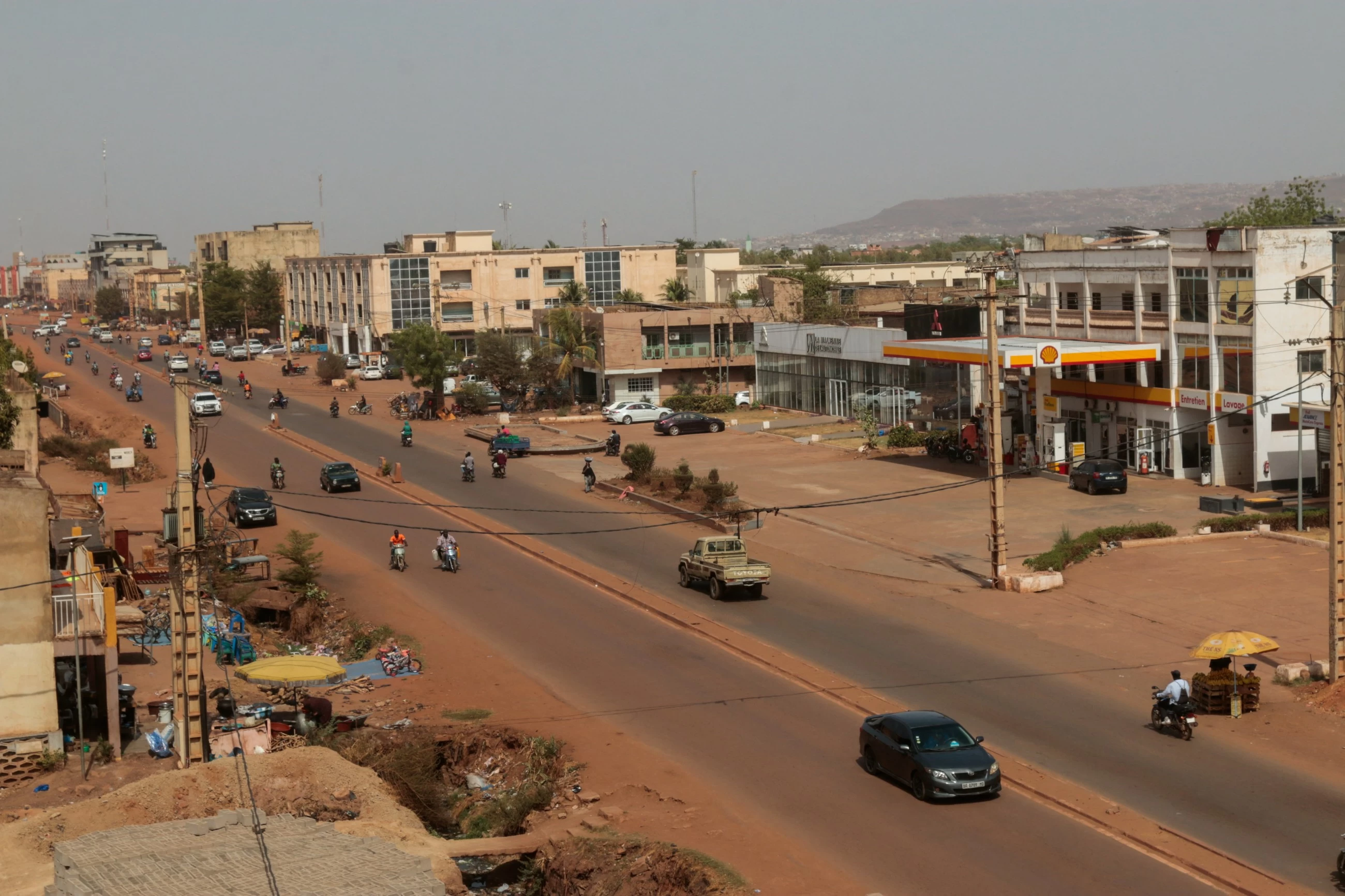 Militants, separatists claim sweeping attacks across Mali