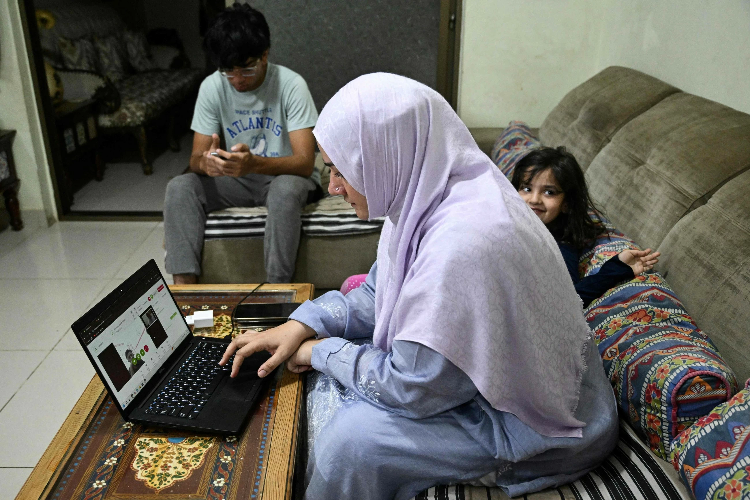 Telemedicine helps 7,500 female doctors in Pakistan return to practice