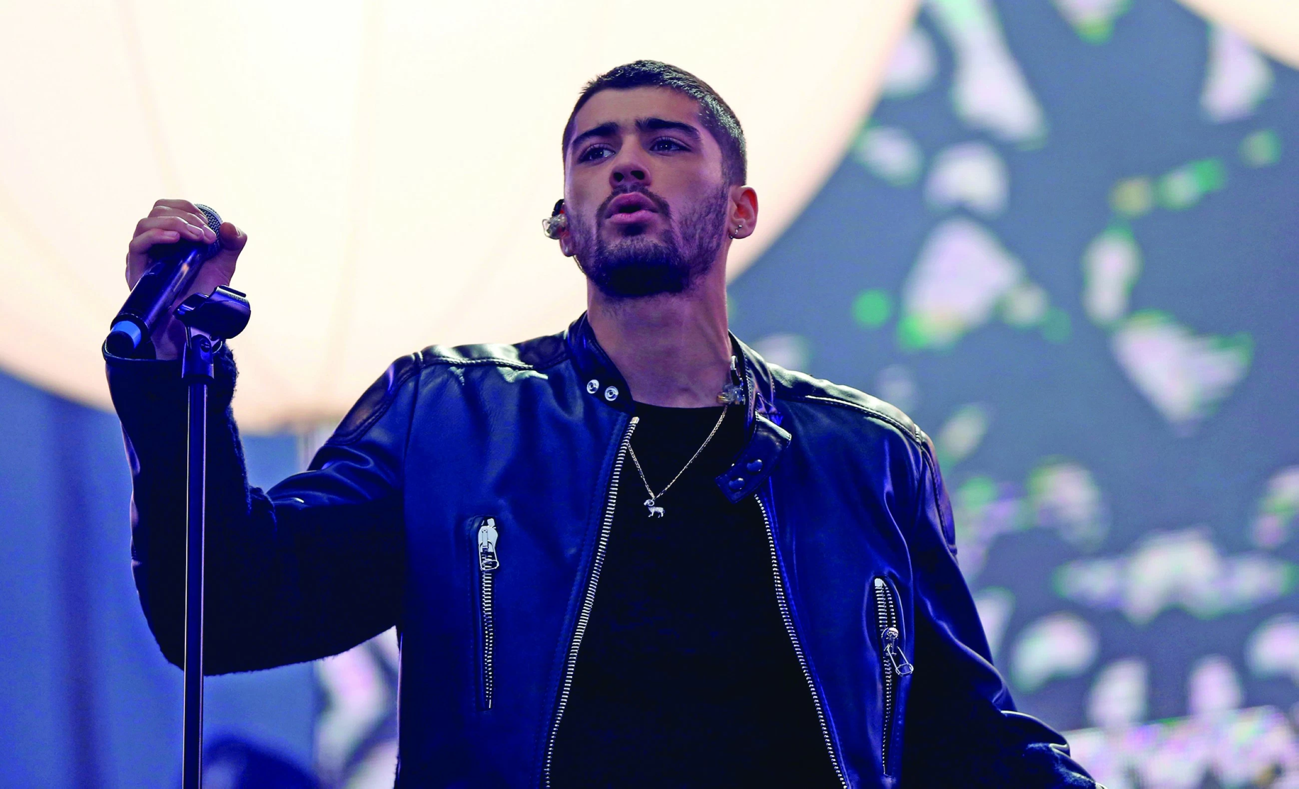Zayn Malik cancels US tour dates after posting from hospital on album release day