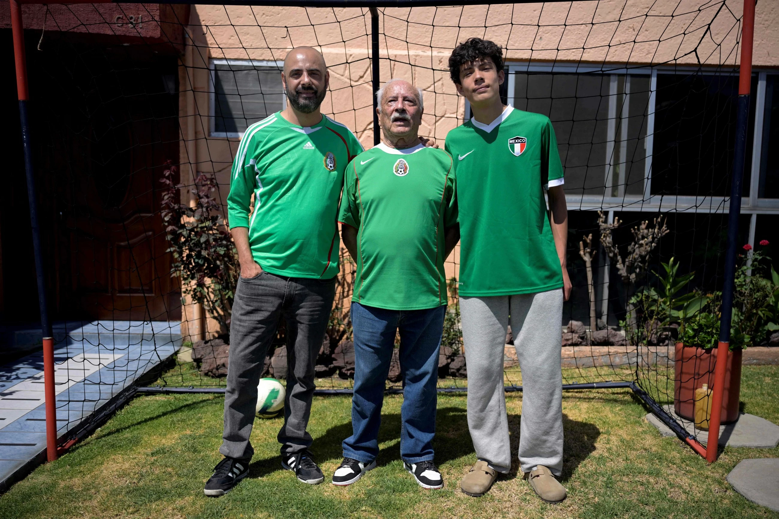 ‘Elitist’ WC leaves Mexican family on sidelines
