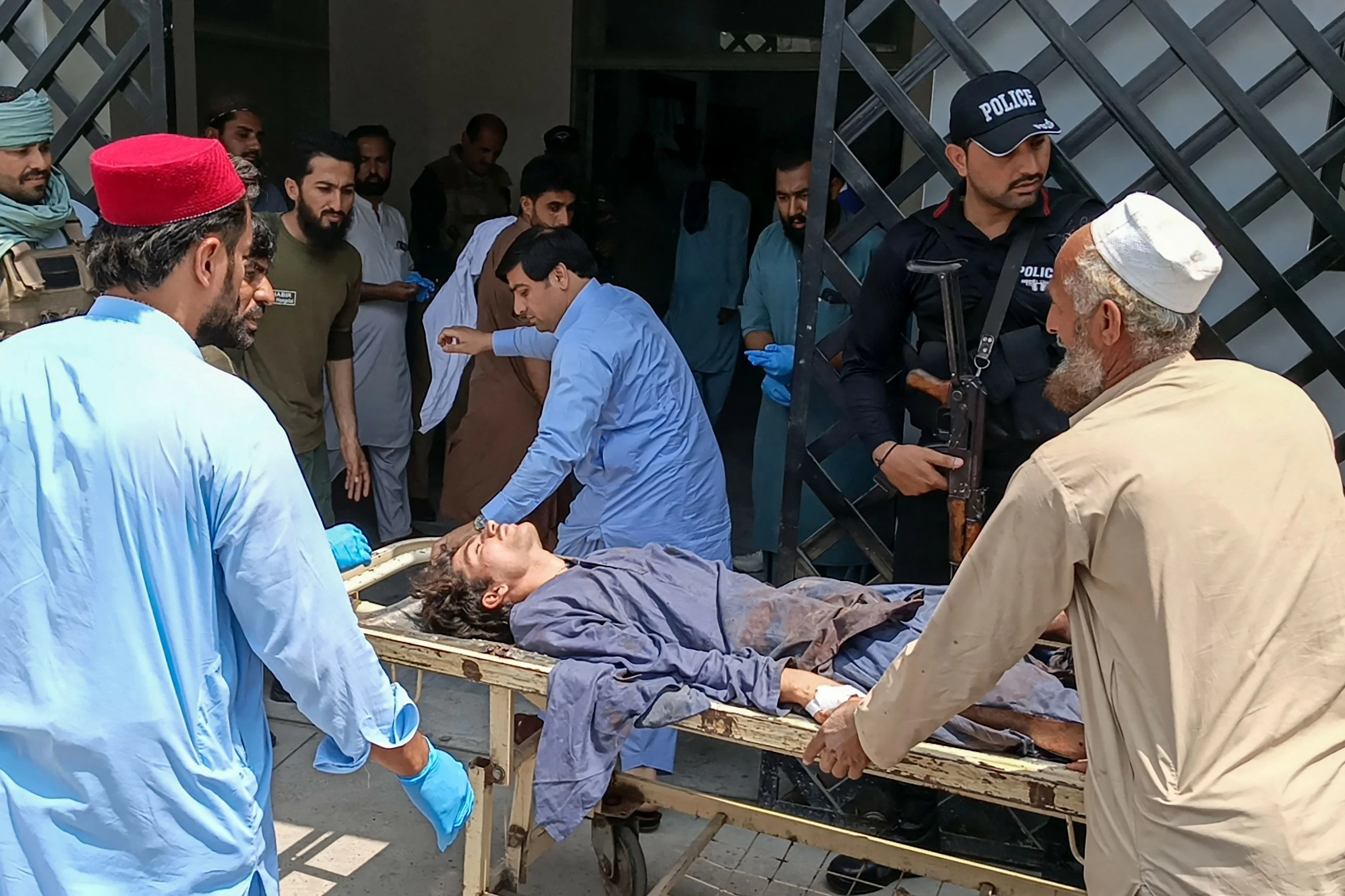 Nine killed in northwest Pakistan market blast
