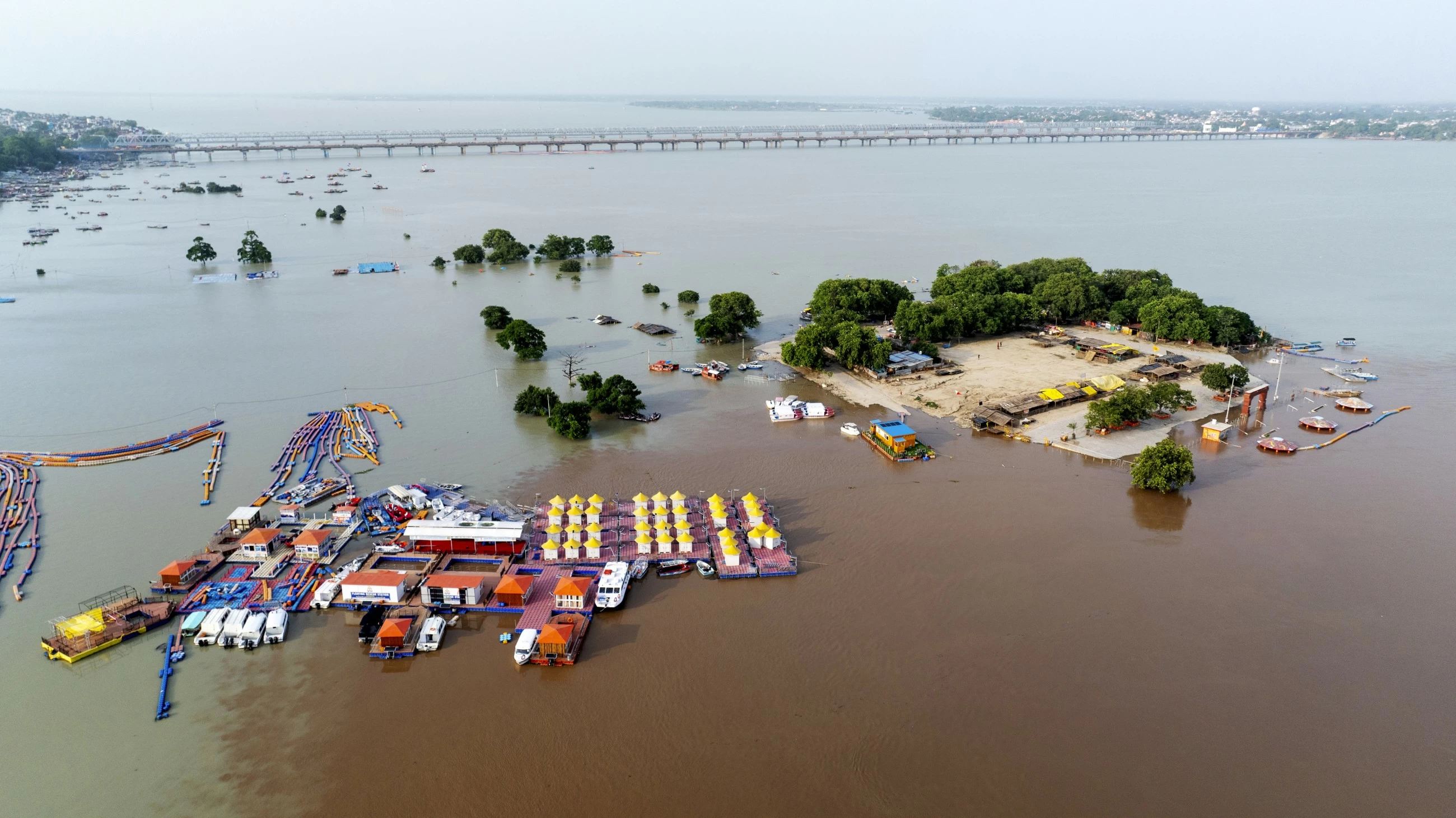 Dust storms, heavy rain, lightning kill 96 in India