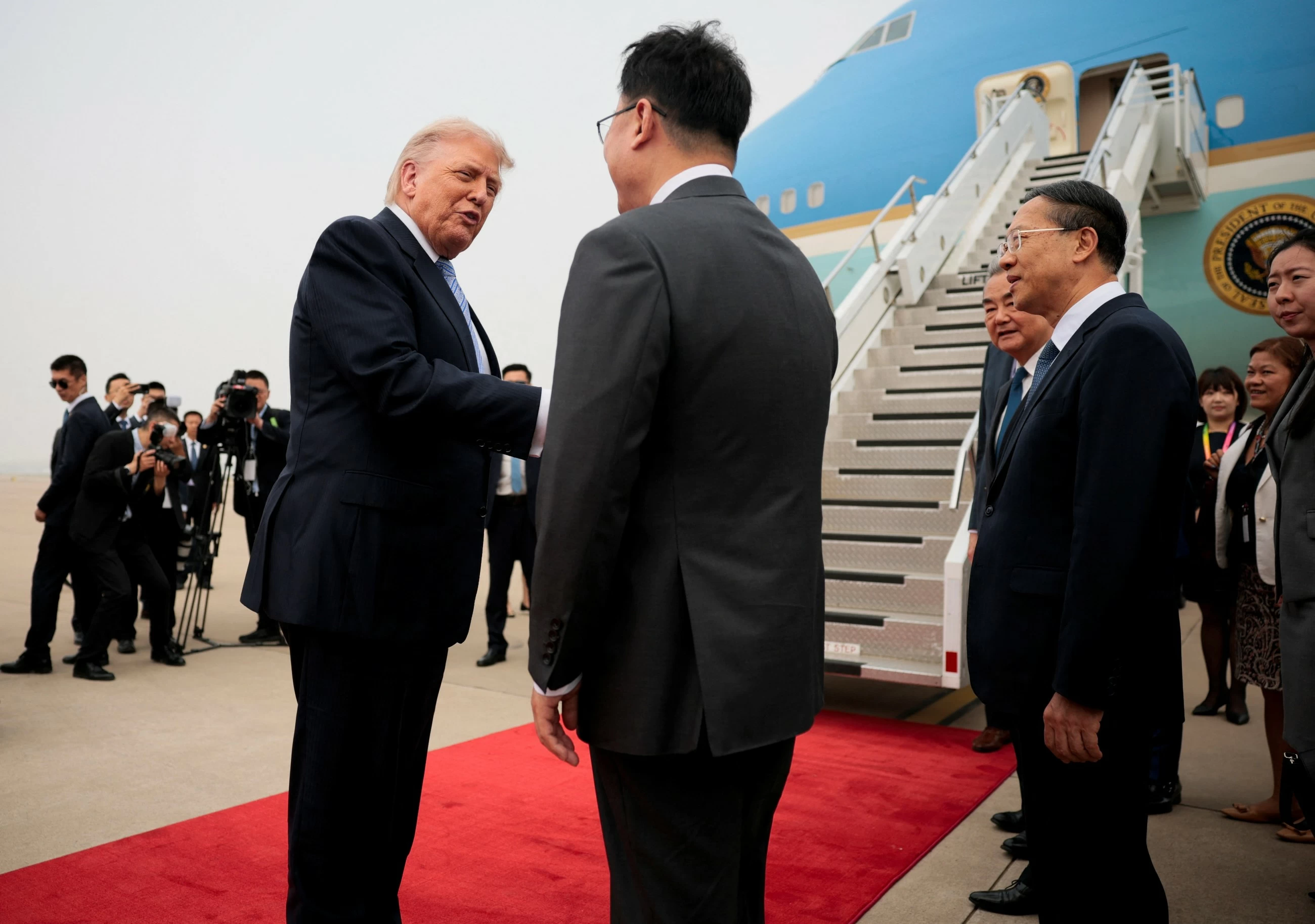 Trump leaves Beijing with no major breakthroughs on trade or Iran war