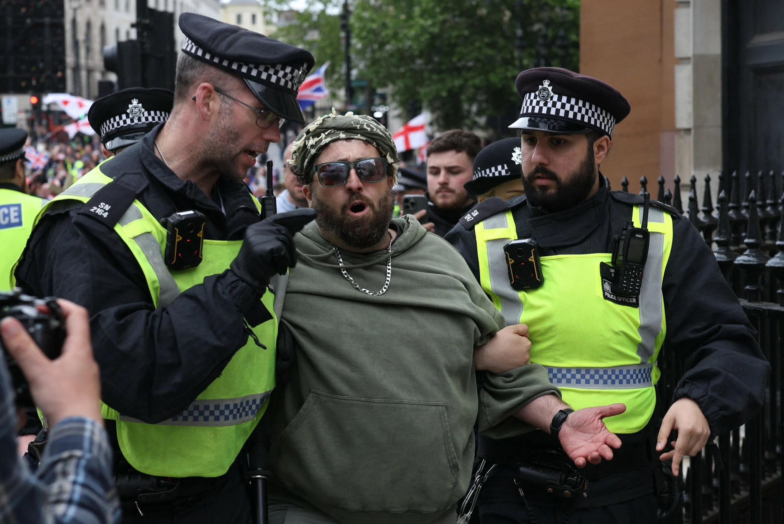 Pro-Palestinian, immigration protests rock London