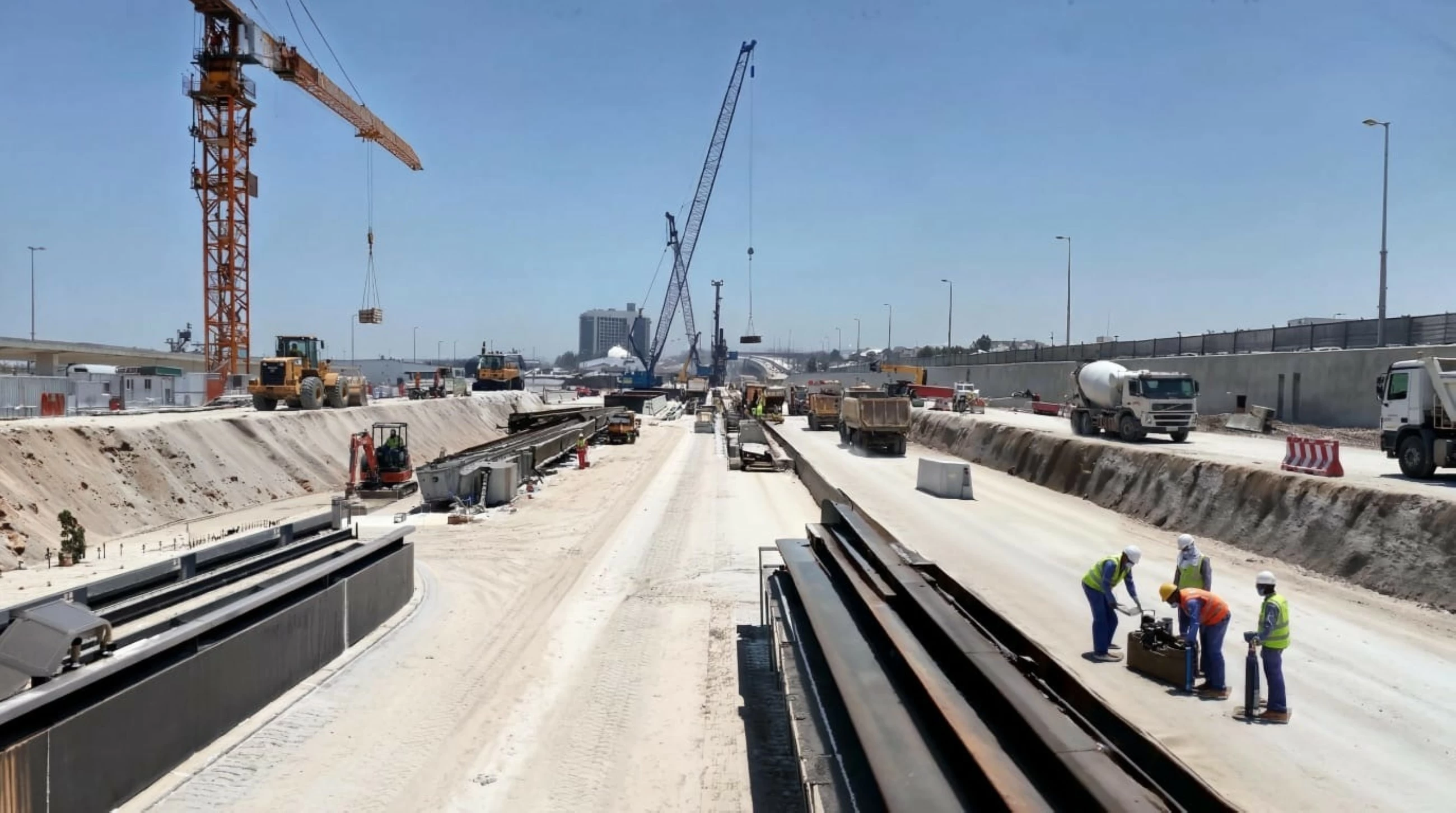 VIDEO: Dubai completes 80% of Al Khaleej Street Tunnel project that will cut travel time from 104 to 16 minutes by 2030