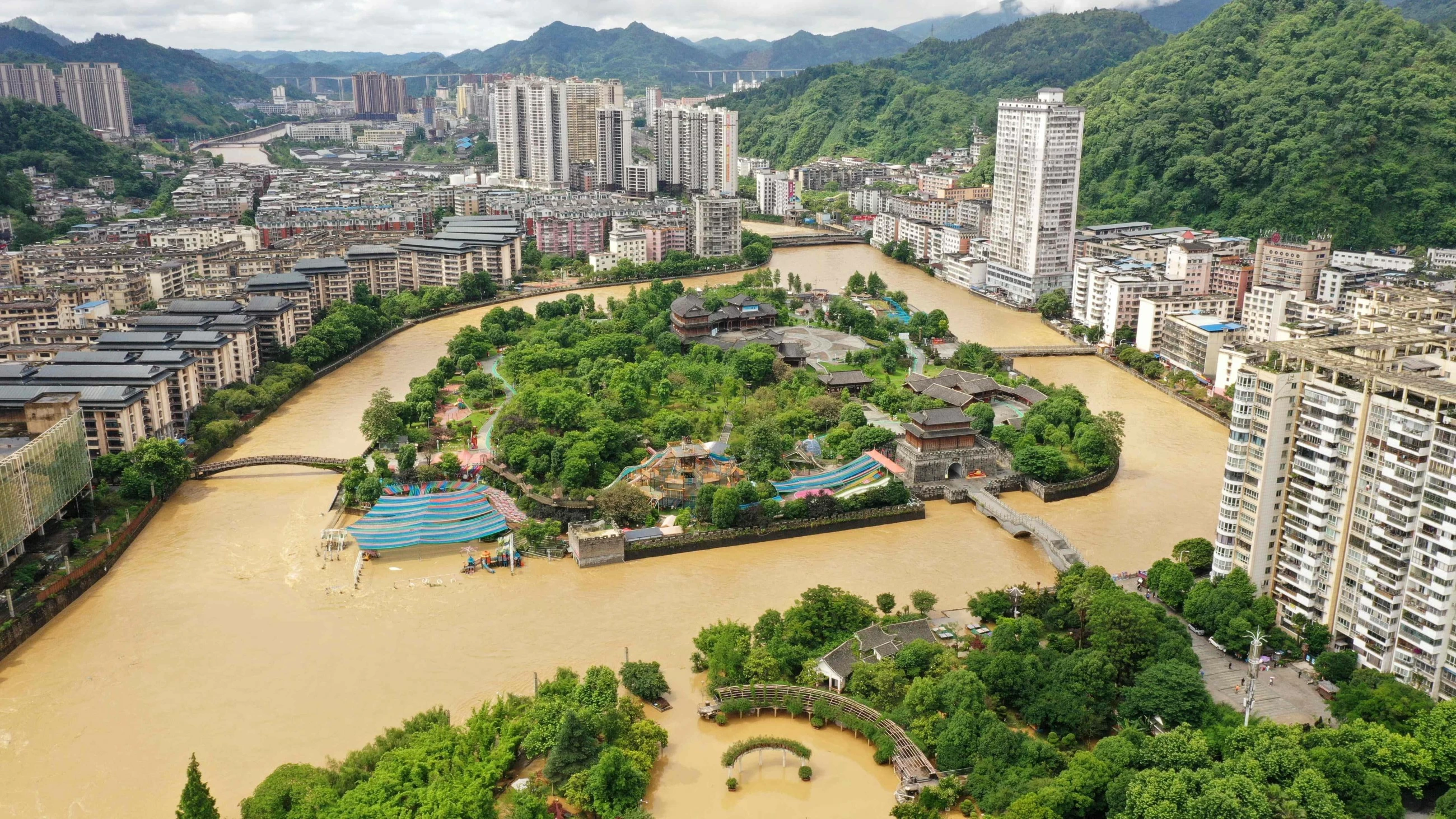 Death toll reaches 22 in China rains, 20 more missing