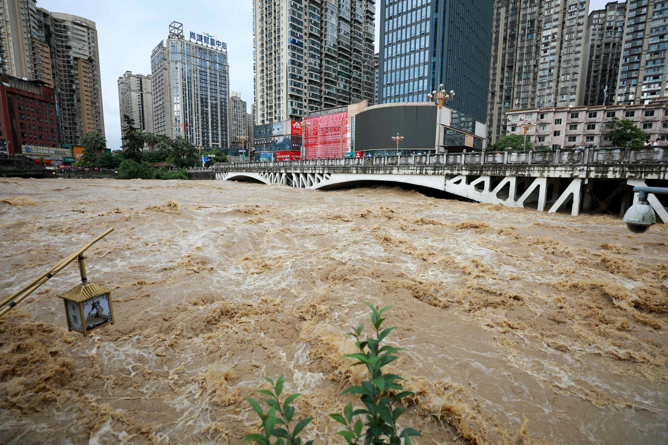 Death toll reaches 22 in China rains, 20 more missing