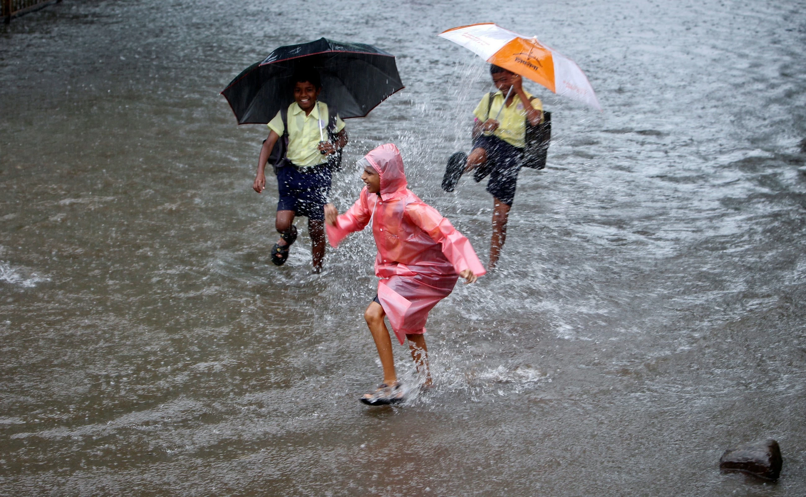 India issues heatwave warnings as fear of El Nino looms
