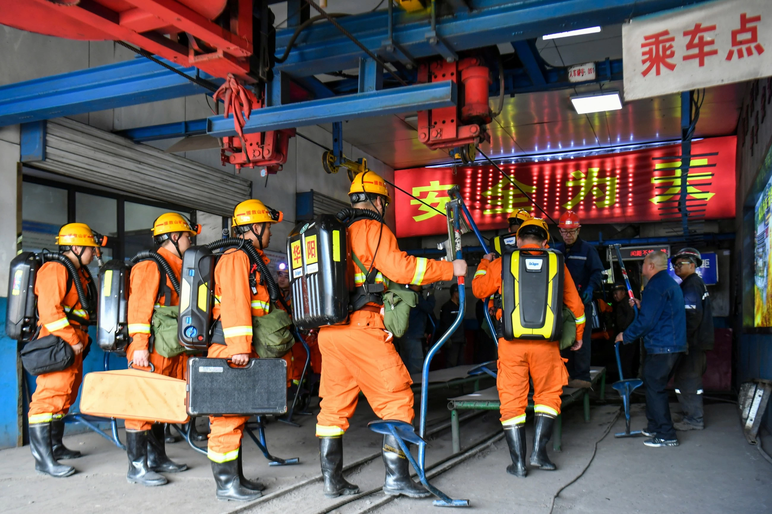 90 killed in China's coal mine disaster