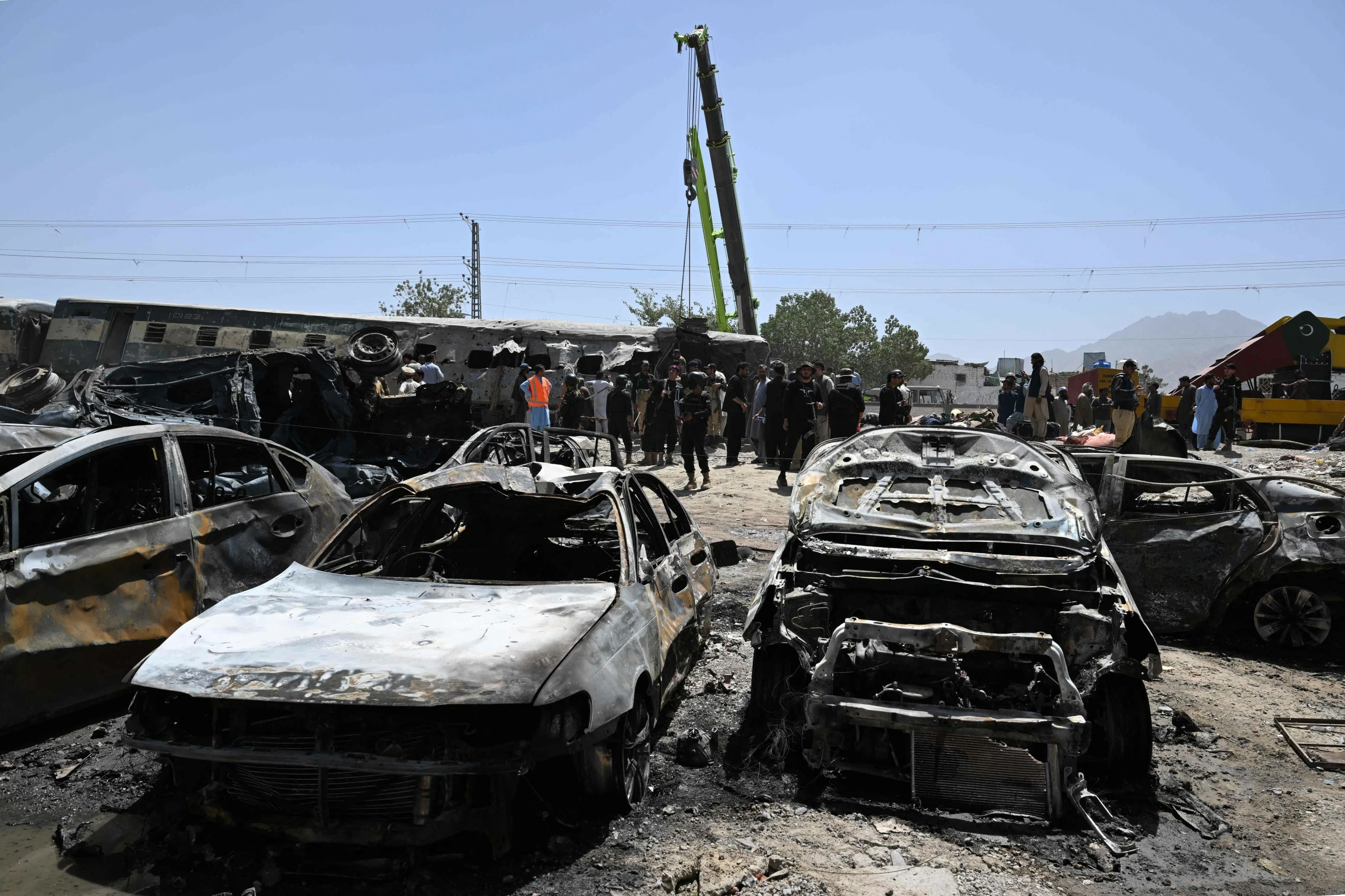 Powerful bomb explosion kills 24 in Pakistan