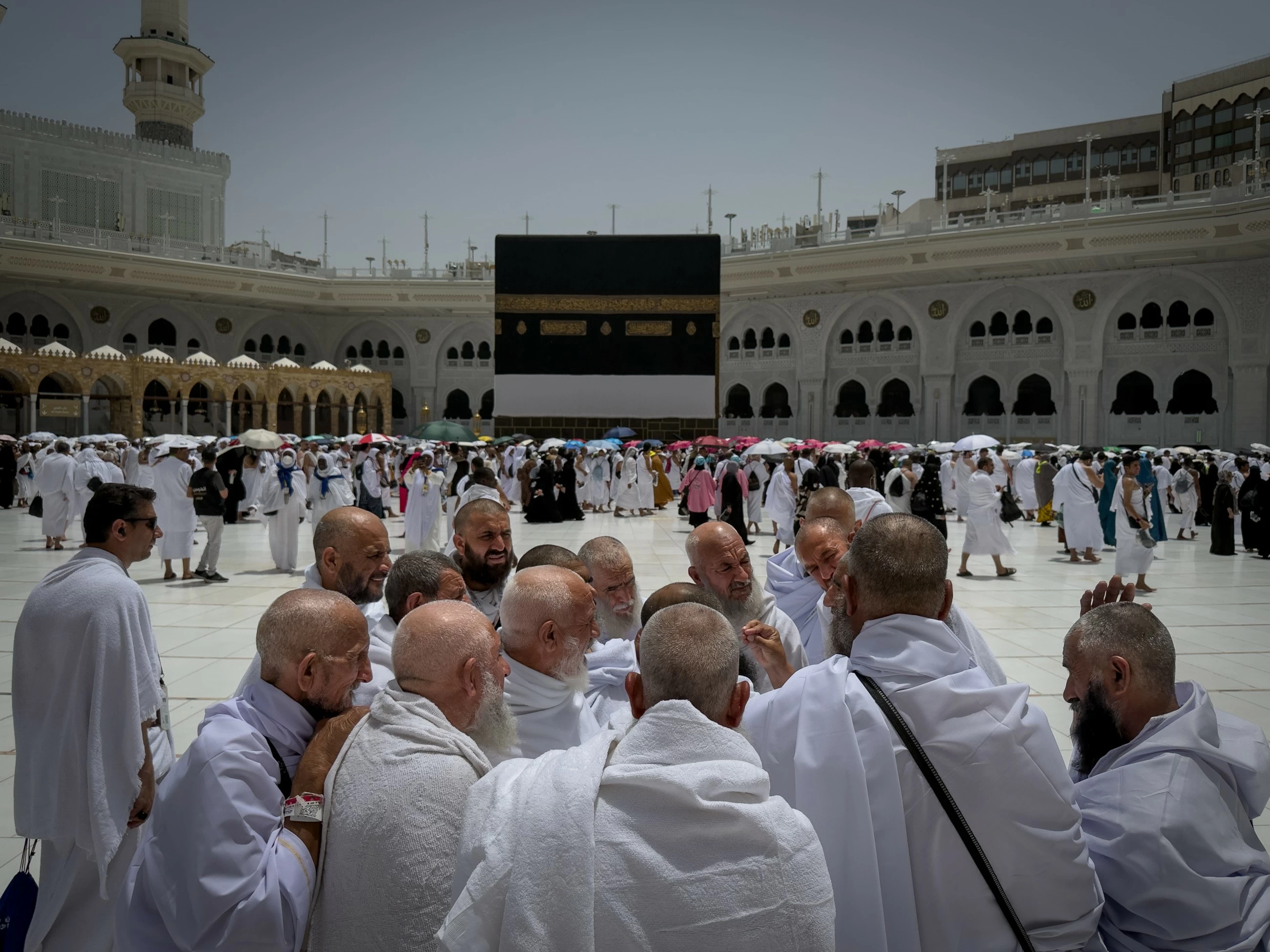 VIDEO: Pilgrims begin Hajj in sweltering heat