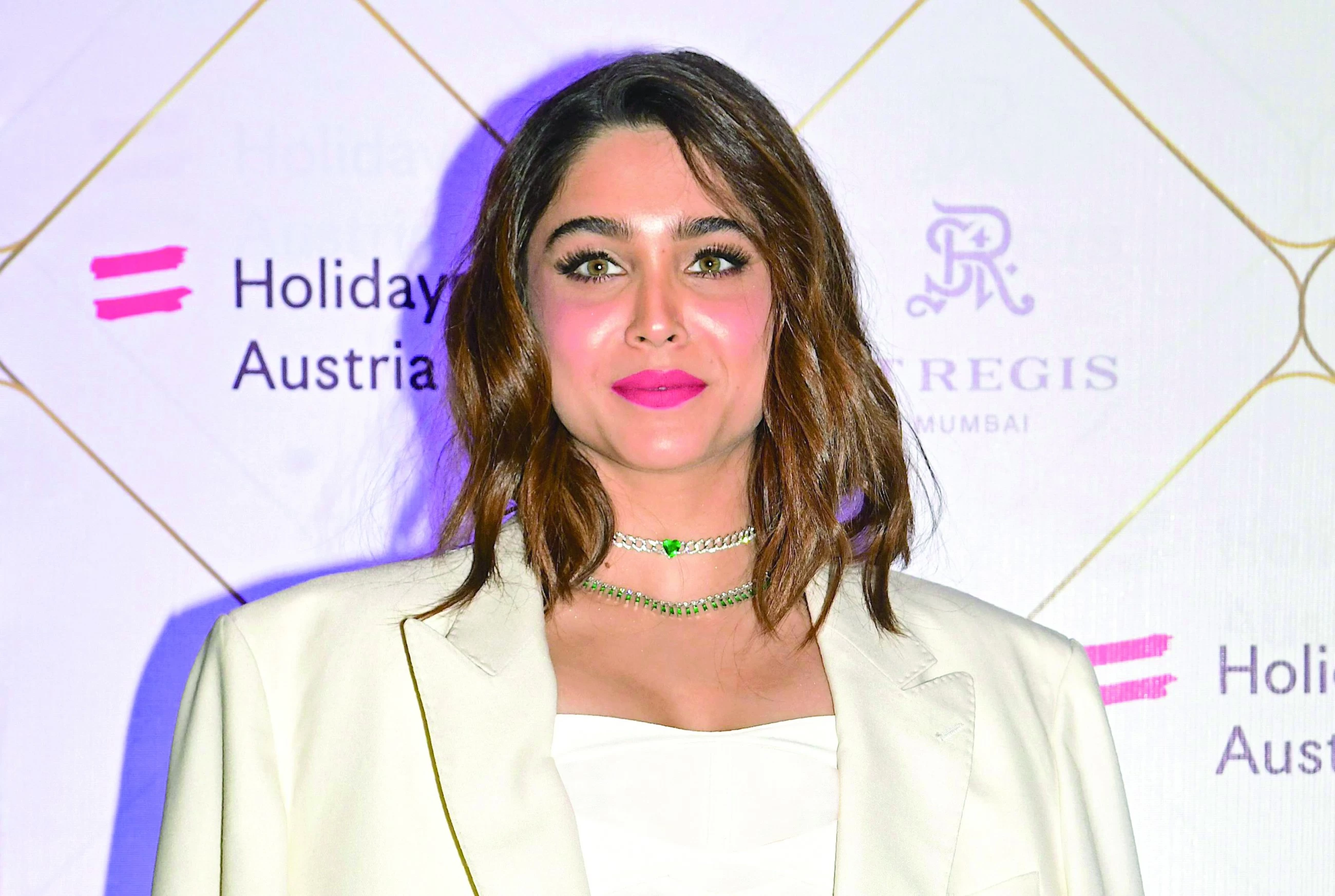 Filmmaker Imtiaz Ali praises lead actress, Sharvari