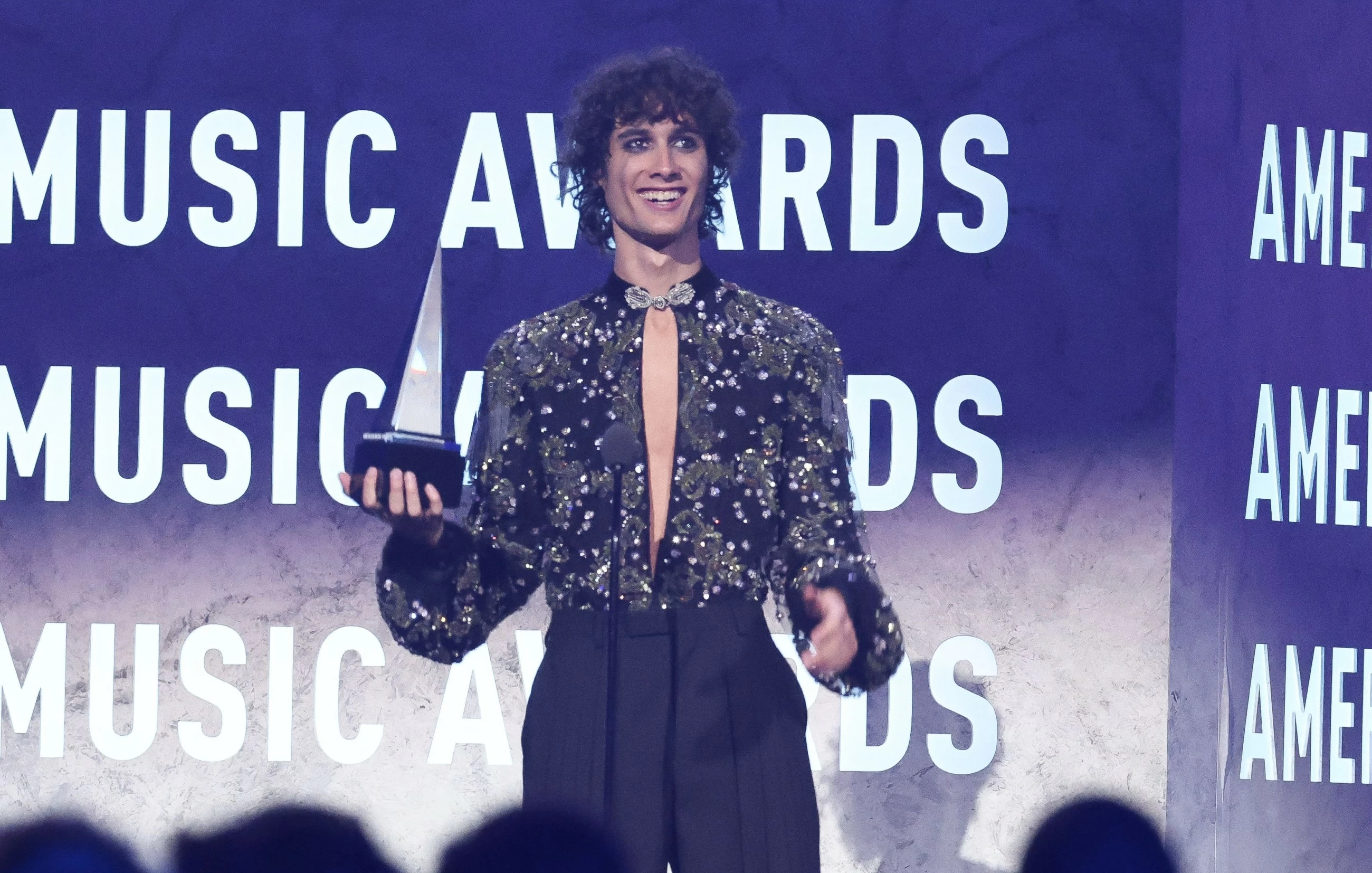 Sombr Fans Fans honour Sombr and 'Golden' at American Music Awards