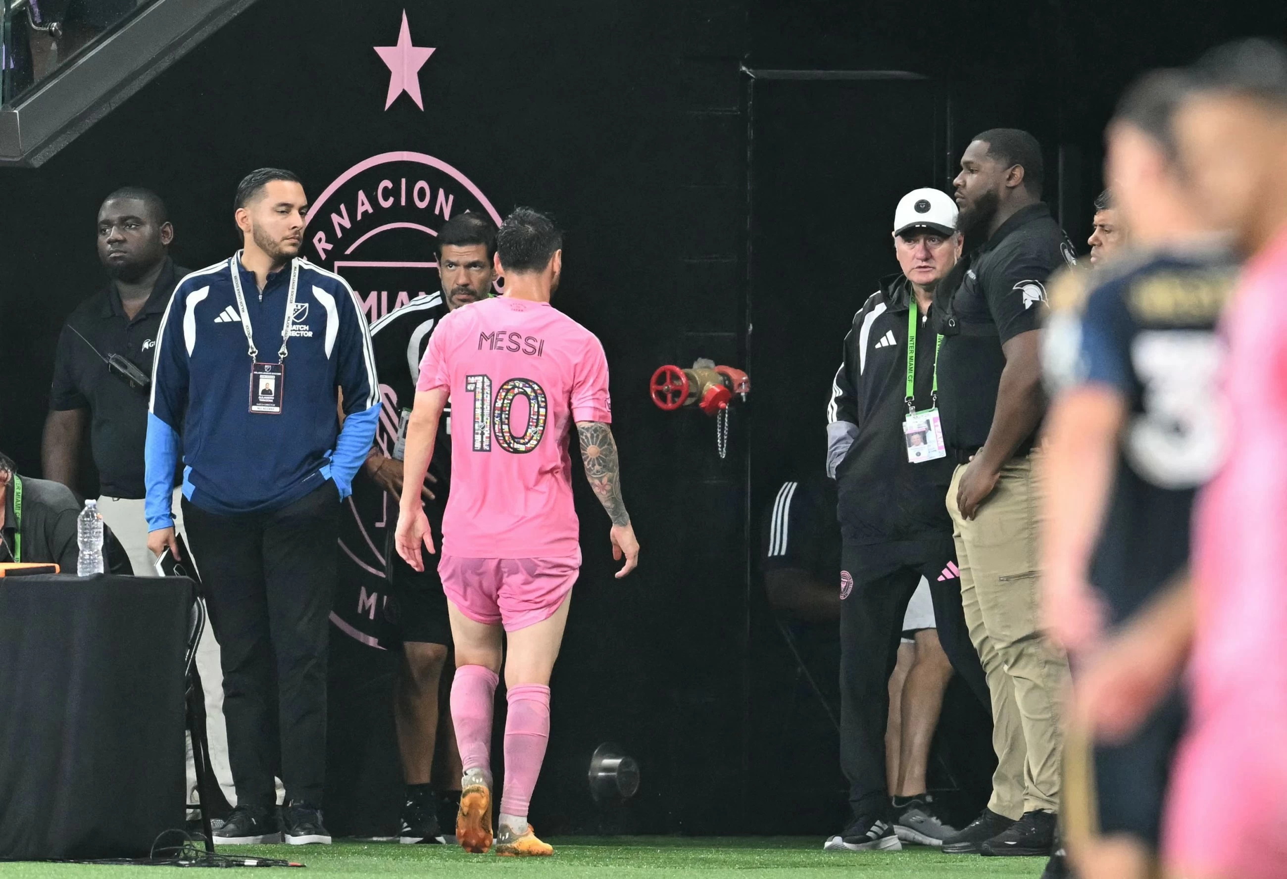 Messi exits MLS game in injury scare ahead of WC