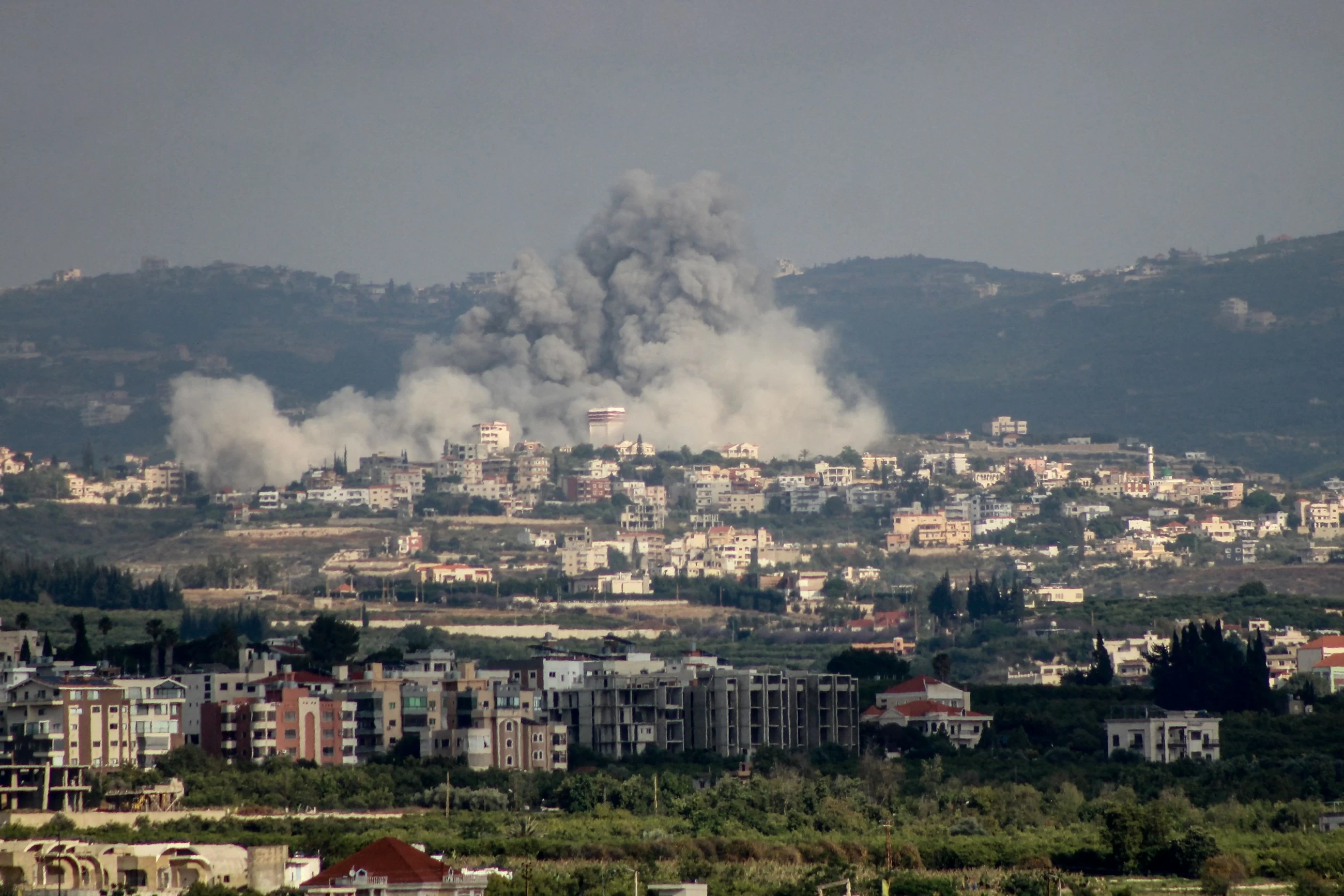 Israeli strikes kill 31 in Lebanon as Israel expands ground operations