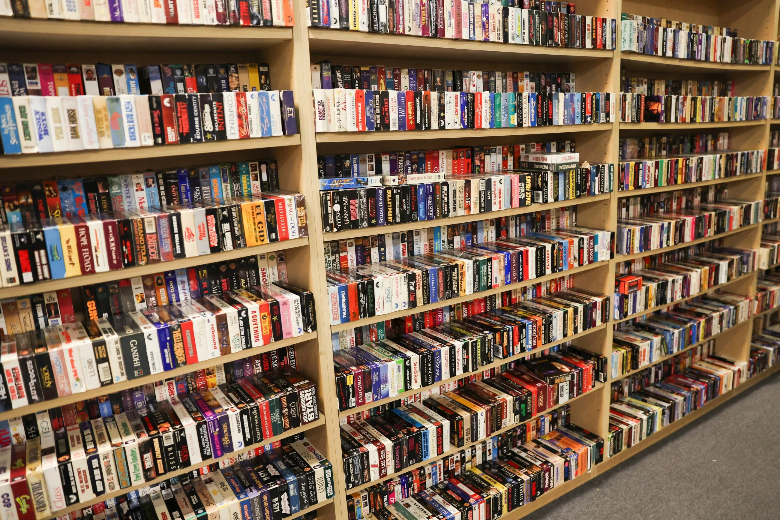Return of the video store? Michigan shop stocks more than 10,000 VHS tapes
