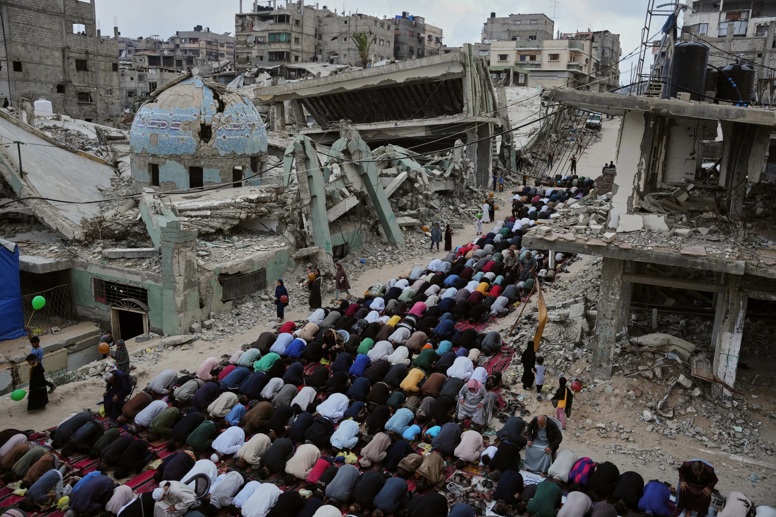 Palestinians mourn 10 killed in Eid strikes as Netanyahu vows wider control of the strip