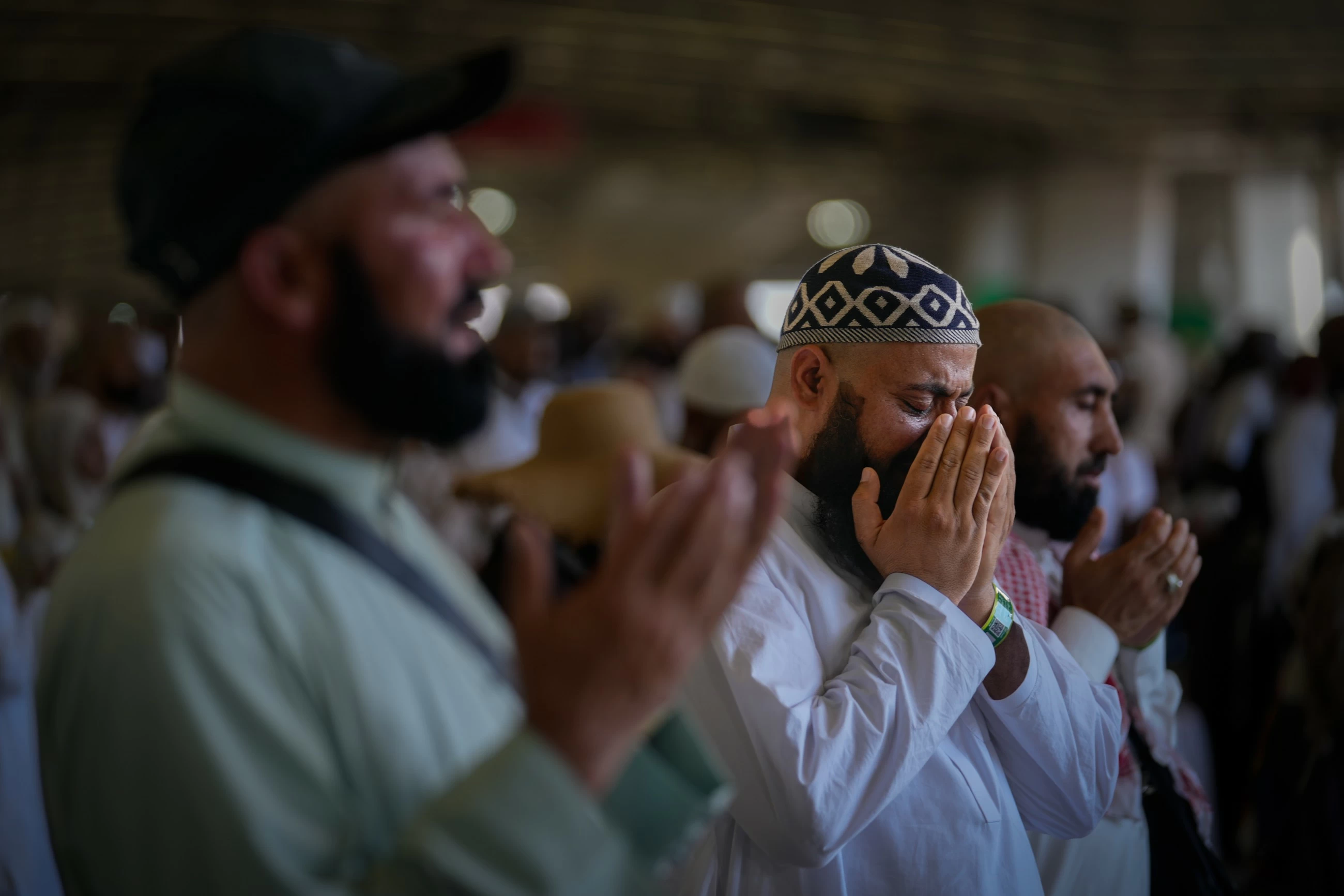 Muslim faithful leave Makkah after Hajj