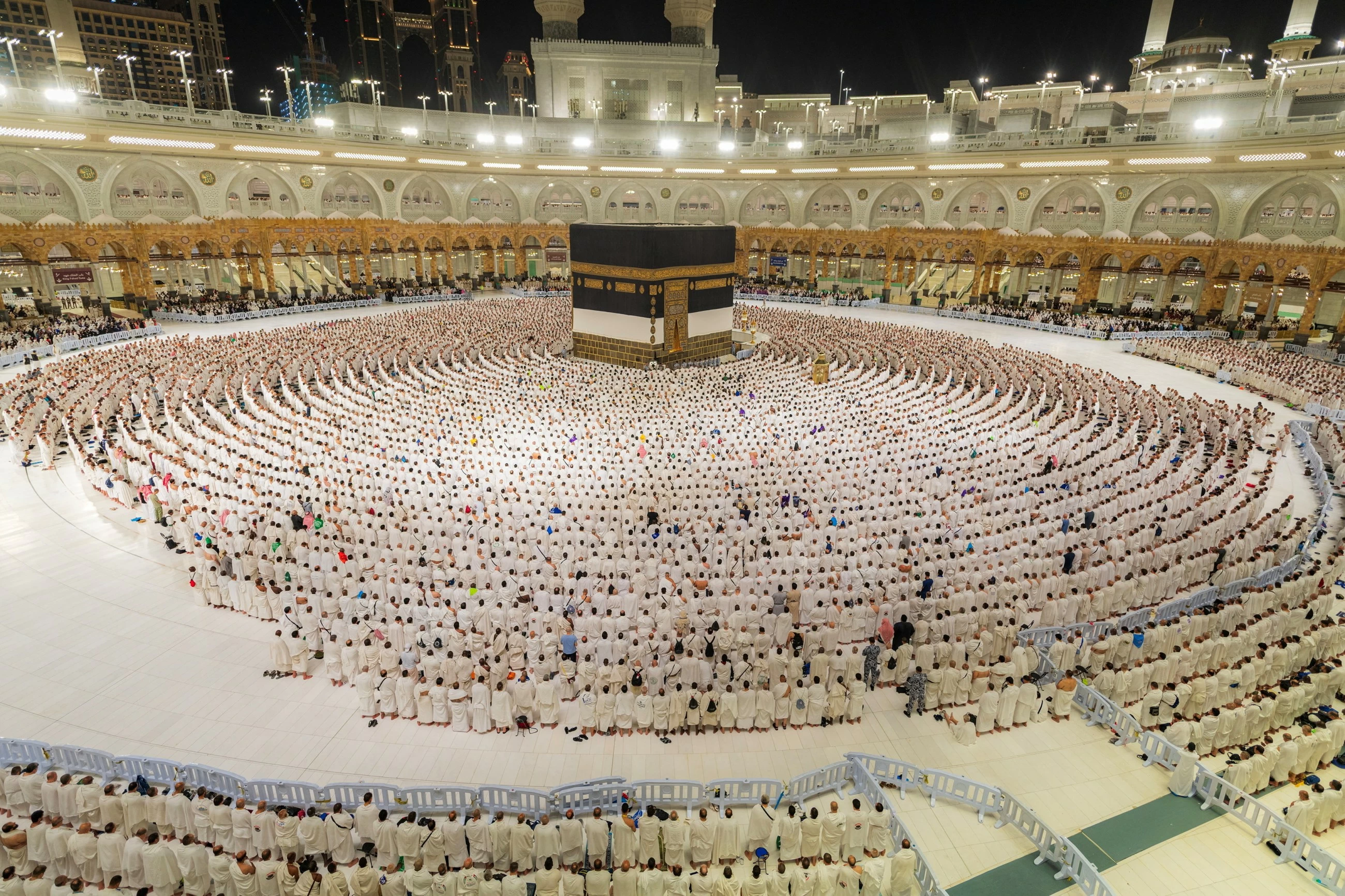 Muslim faithful leave Makkah after Hajj