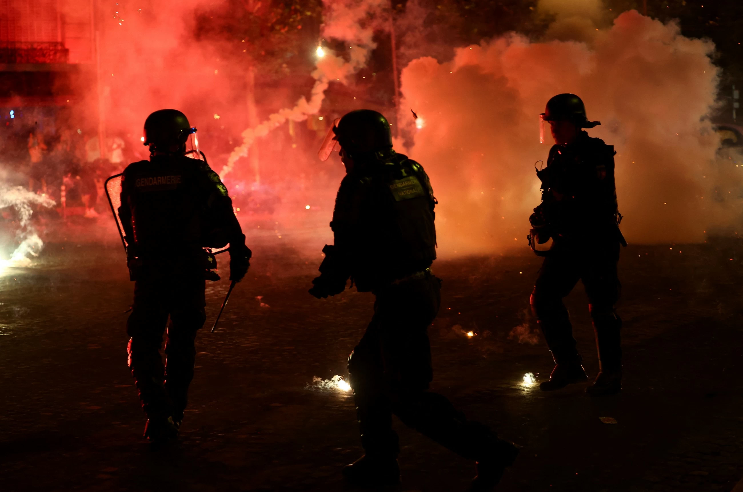 Hundreds arrested as clashes erupt in Paris on PSG victory night