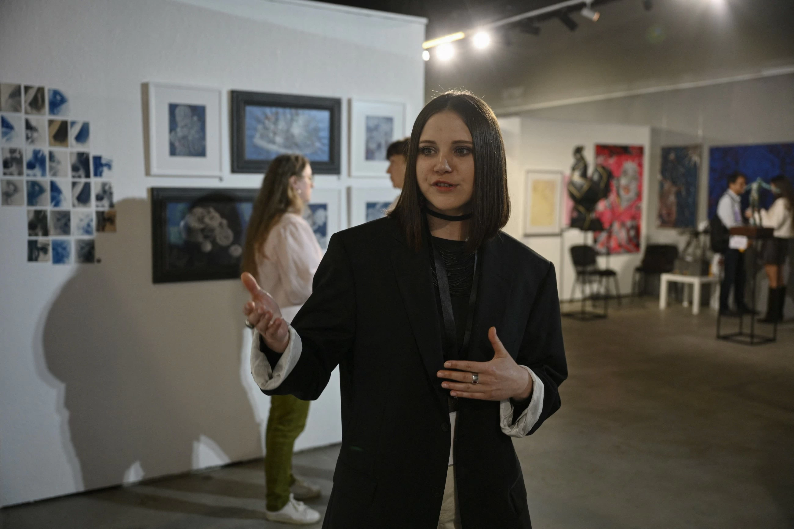 Ukrainians seek cultural escape from war&rsquo;s brutality, find comfort at art fair