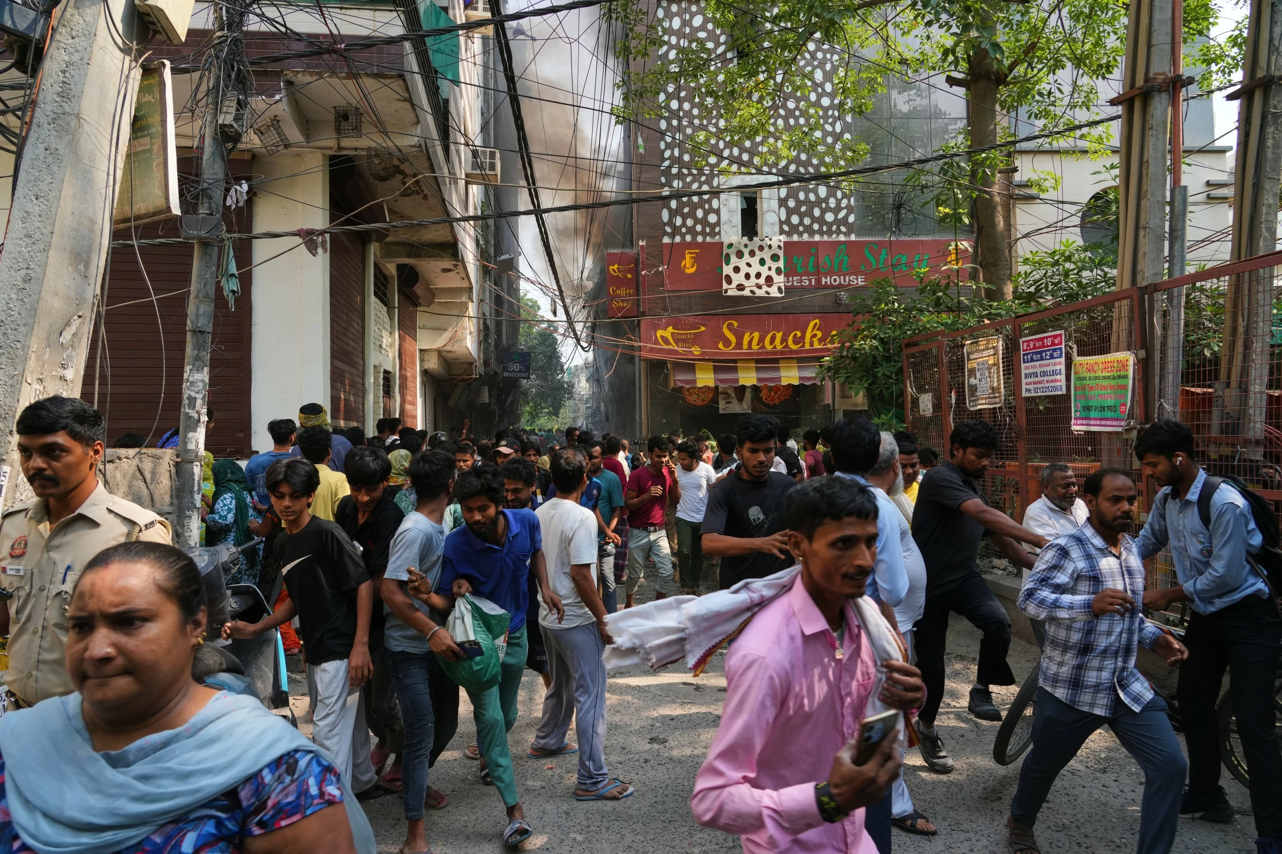 18 foreigners among 21 killed in Delhi hotel fire