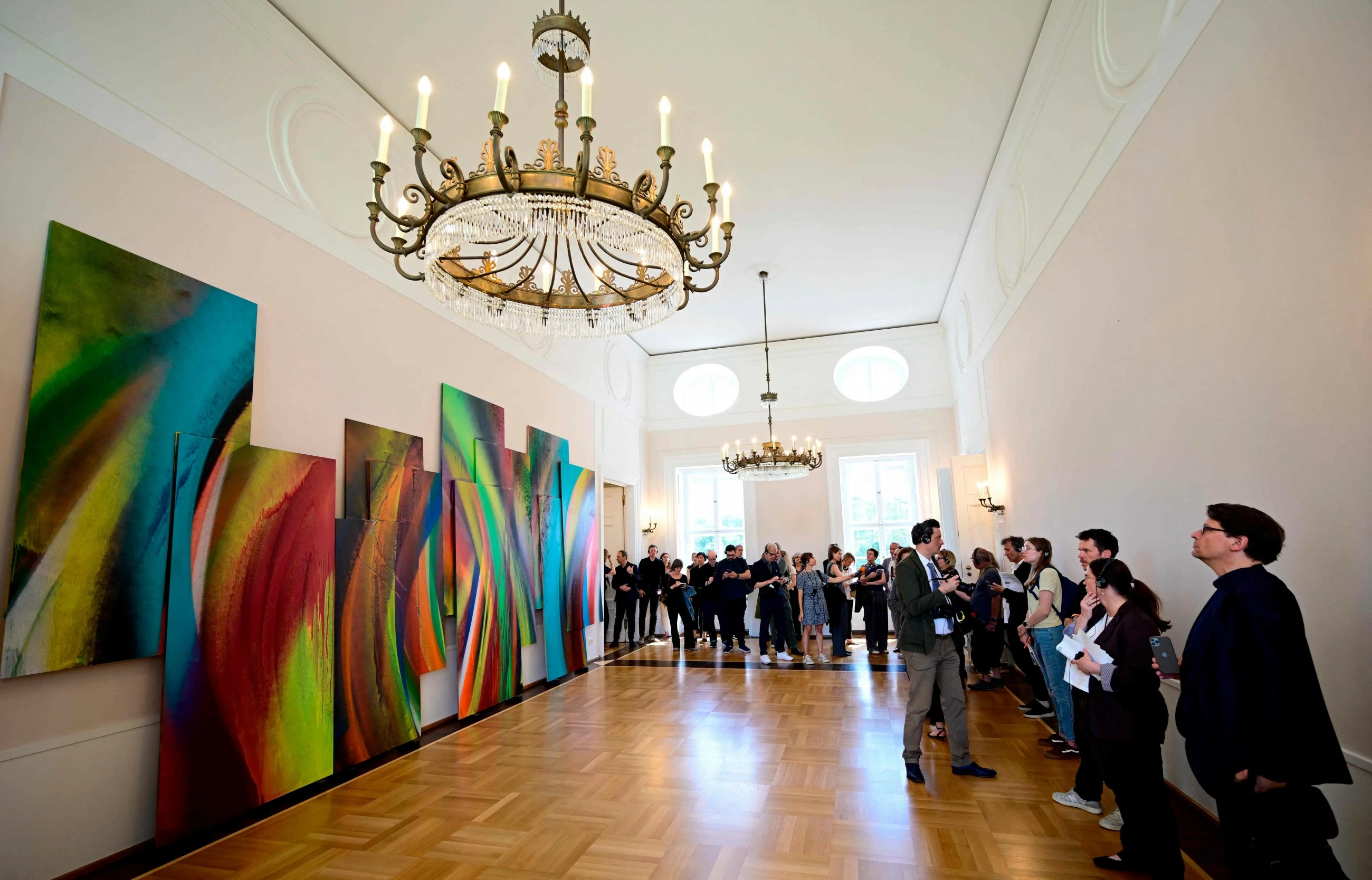 Pop-up art show gives Germans rare chance to explore President&rsquo;s residence