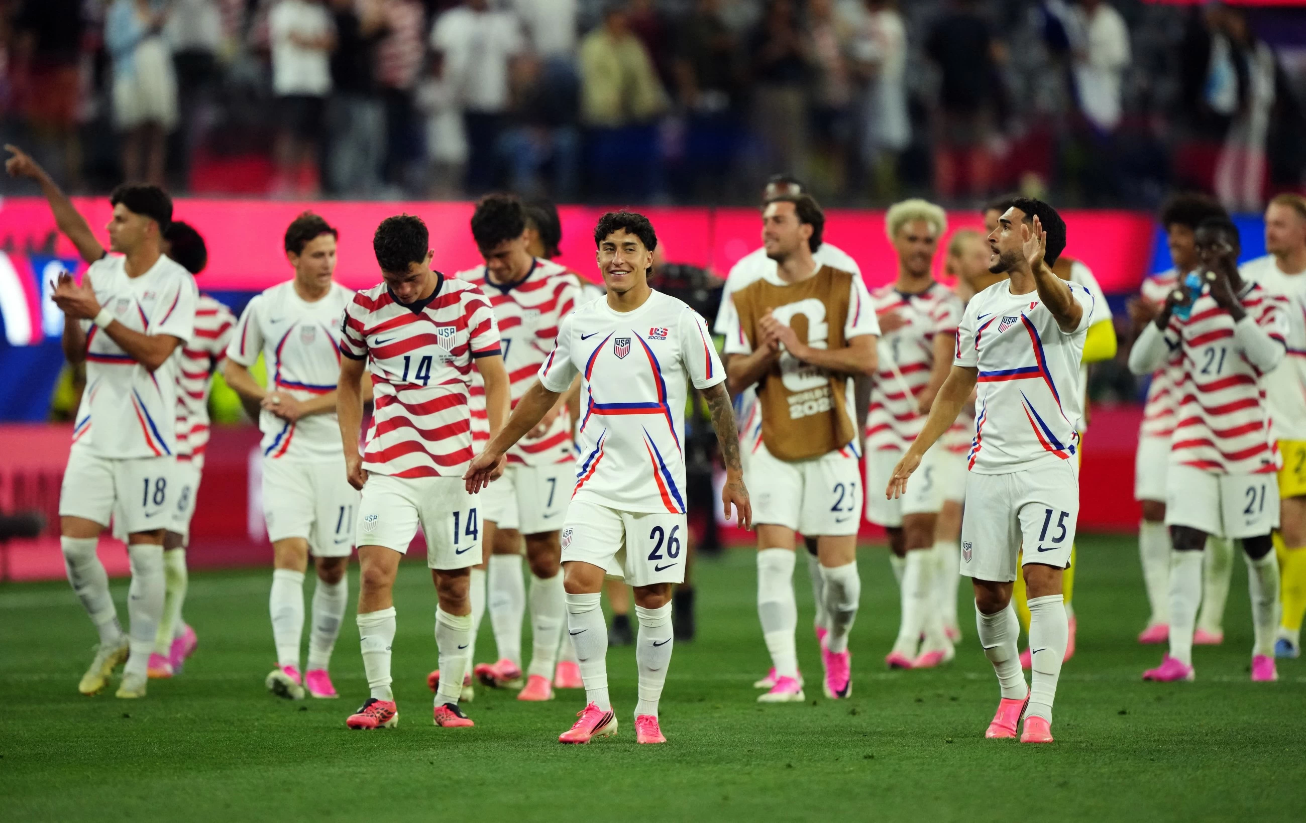 US thrash Paraguay in LA to launch home World Cup in style