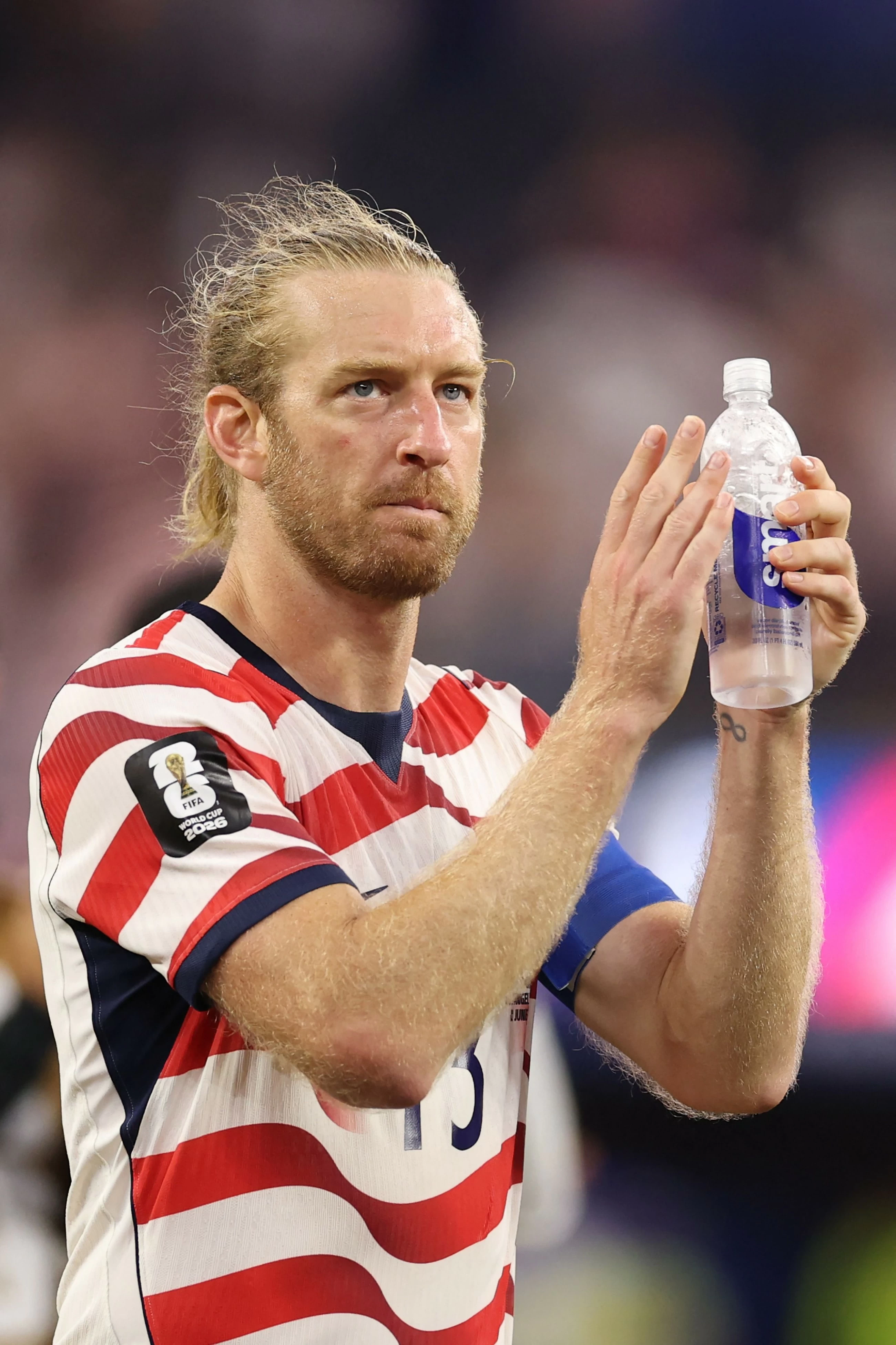 US thrash Paraguay in LA to launch home World Cup in style