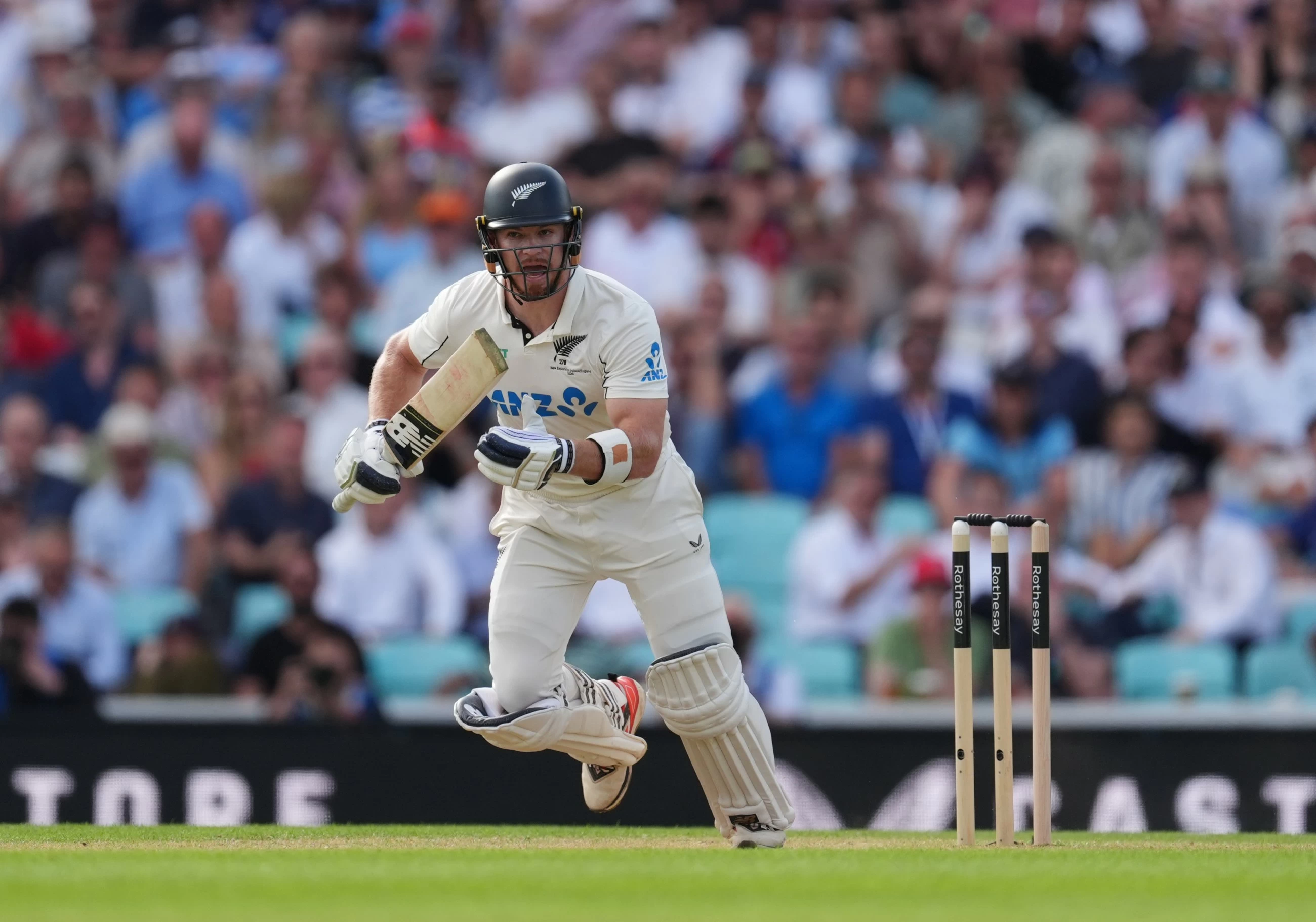 Blundell, Phillips lead New Zealand recovery against England